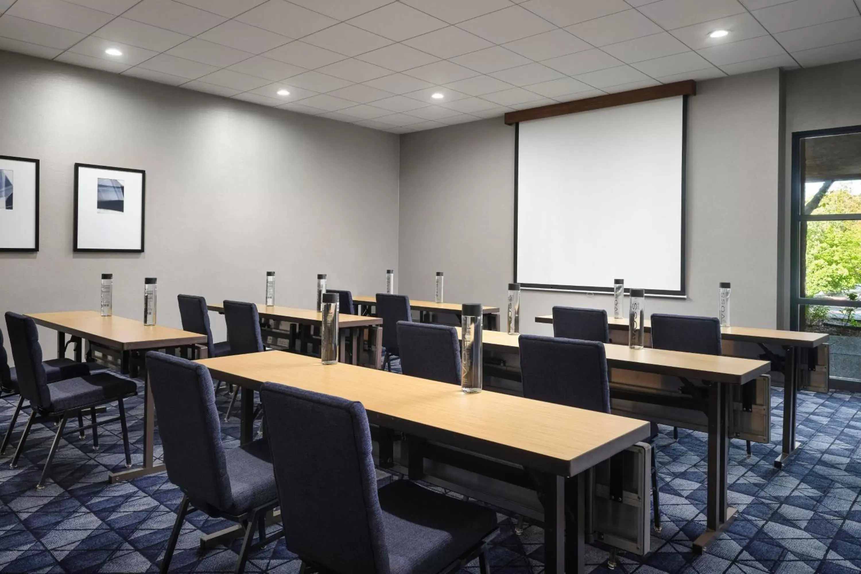 Meeting/conference room in Courtyard by Marriott Santa Rosa
