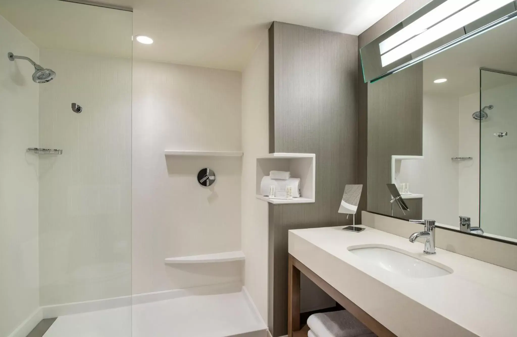 Bathroom in Courtyard by Marriott Calgary South