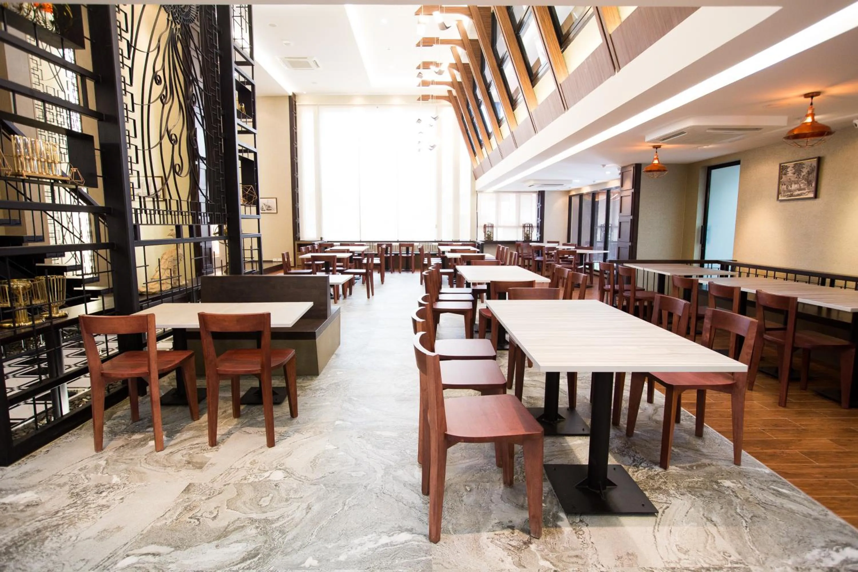 Restaurant/places to eat in Villa Baron SHA PLUS