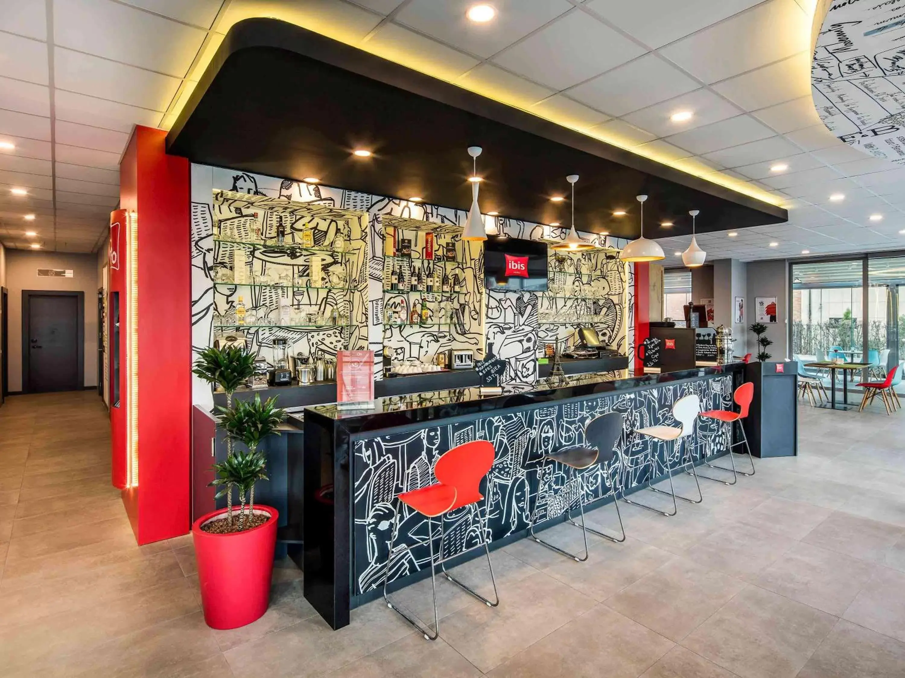 Lounge or bar in Ibis Istanbul West