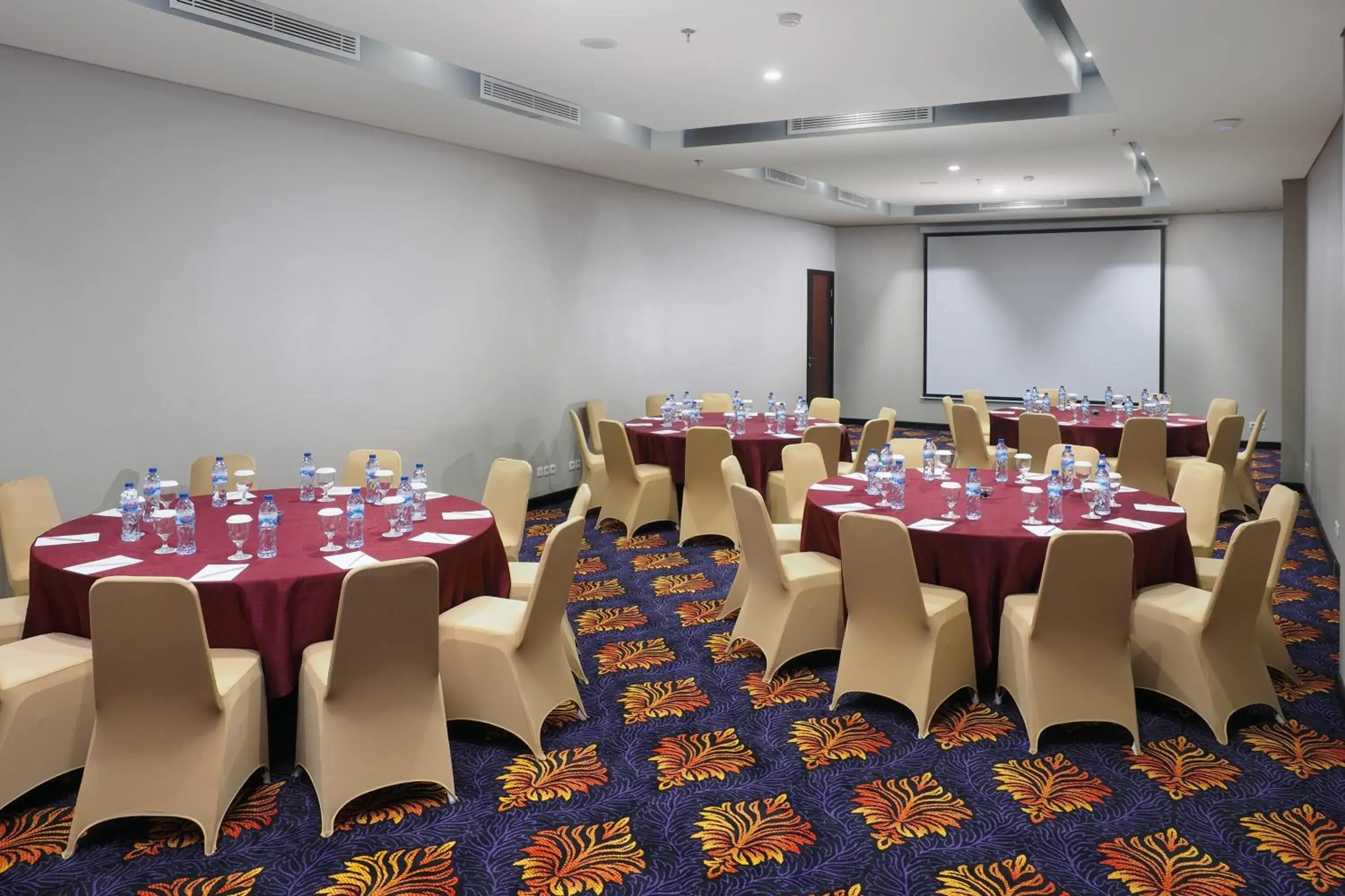 Business facilities, Banquet Facilities in d'primahotel Kualanamu Medan