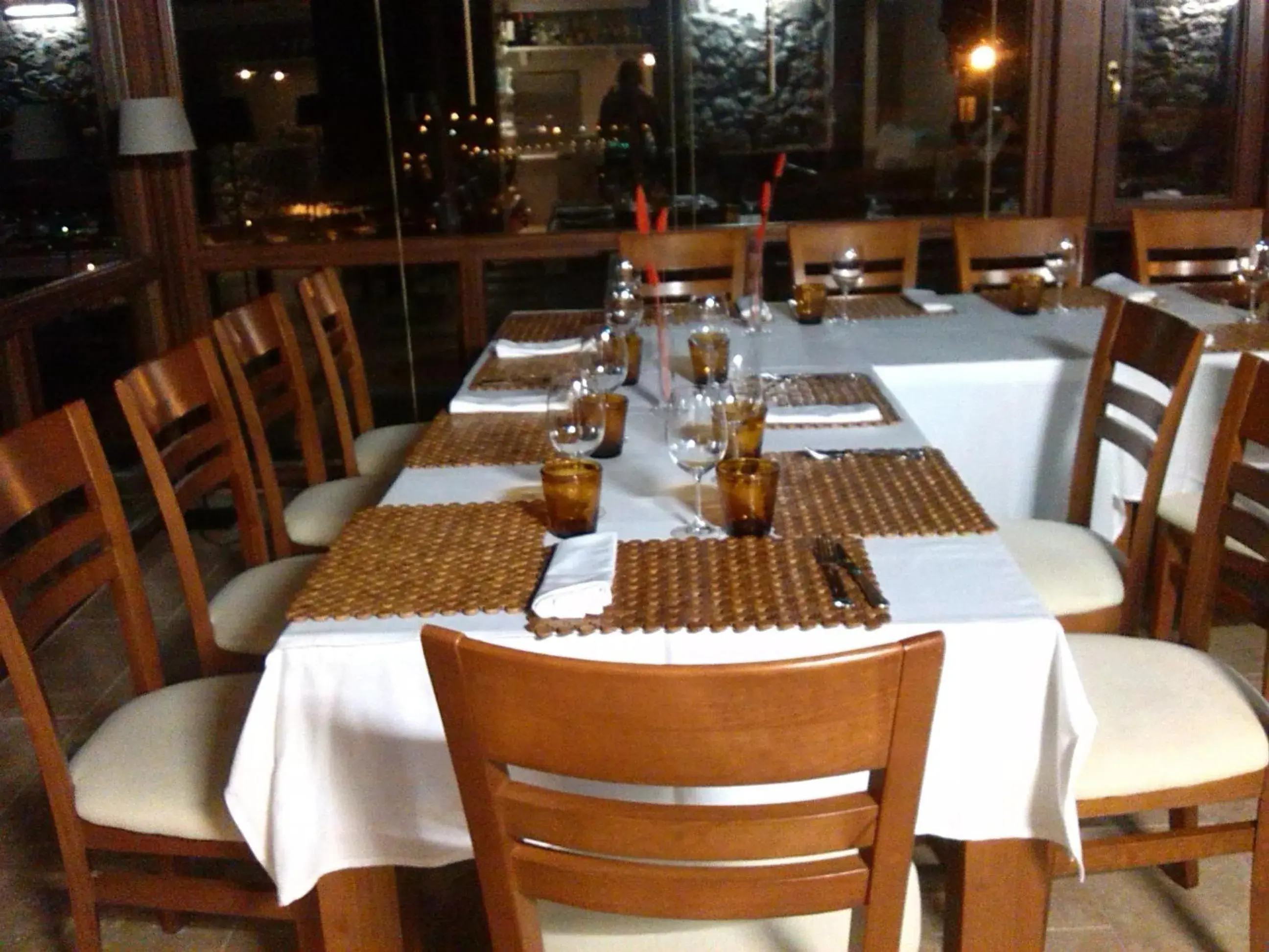 Restaurant/Places to Eat in Hotel Villadesella
