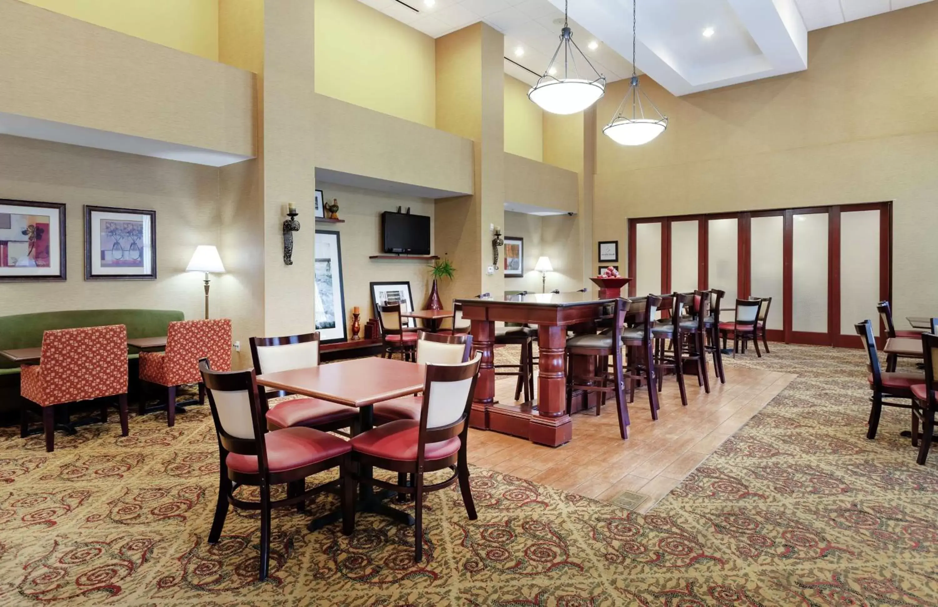 Lobby or reception, Restaurant/Places to Eat in Hampton Inn & Suites Port Richey
