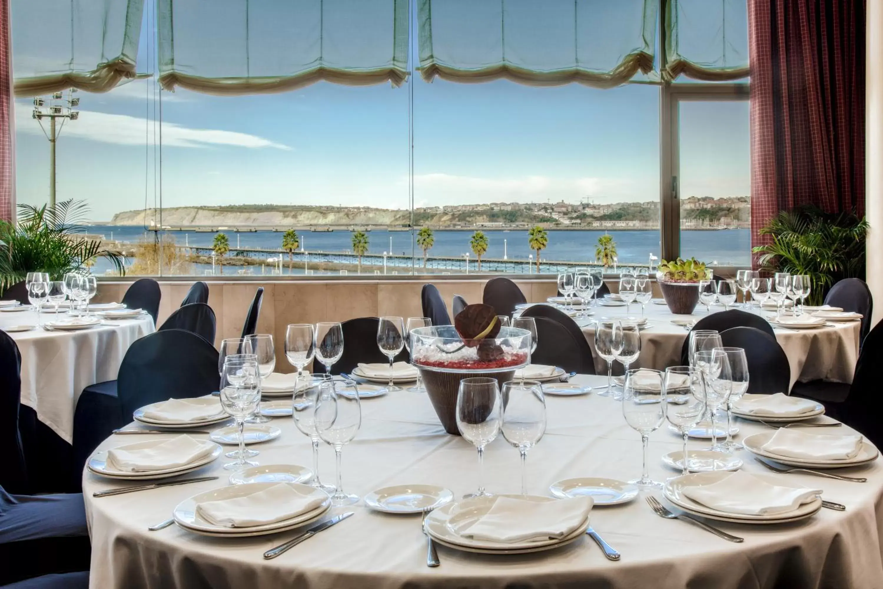 Restaurant/Places to Eat in Hotel URH Palacio de Oriol