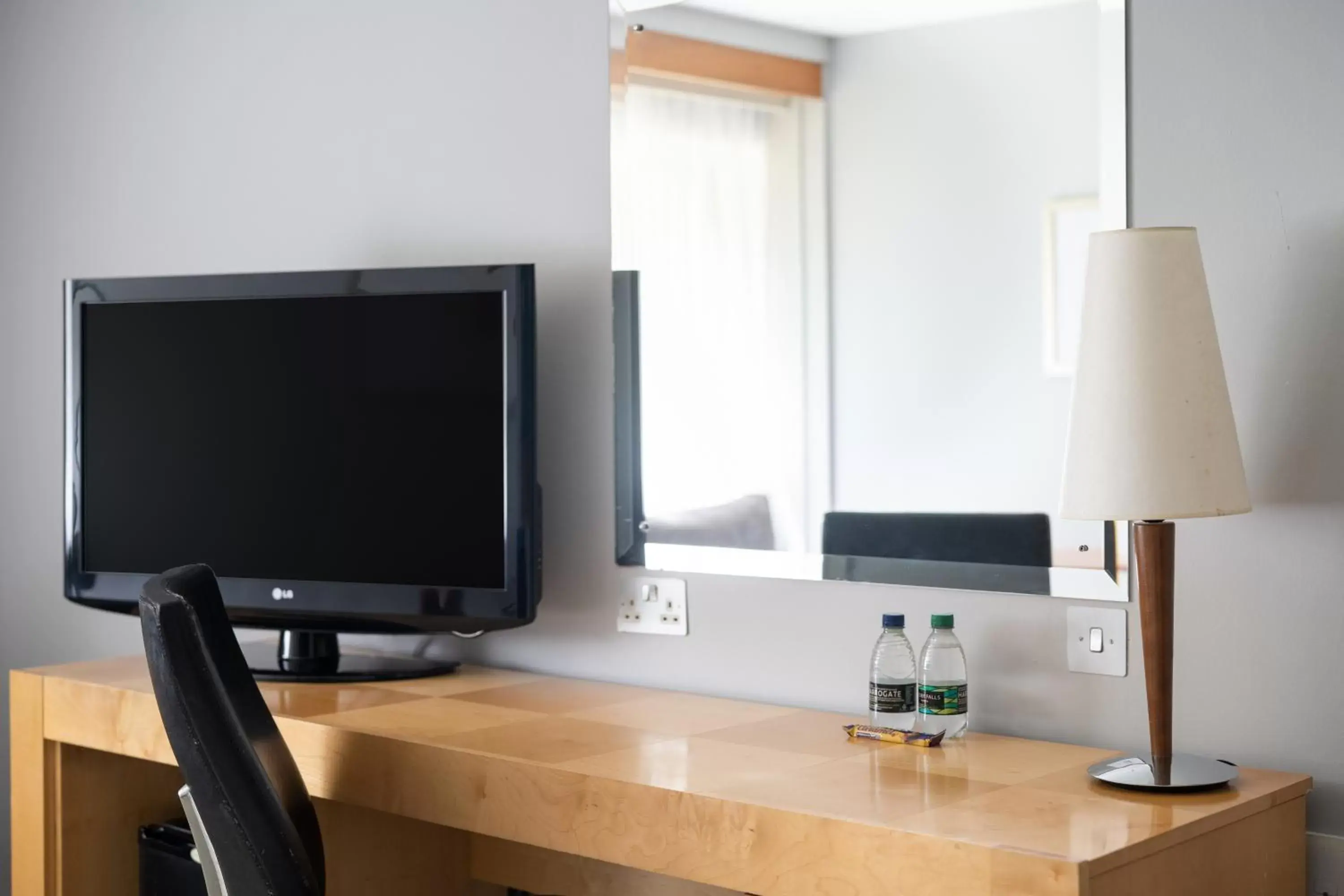 Decorative detail, TV/Entertainment Center in Holiday Inn Maidstone-Sevenoaks, an IHG Hotel