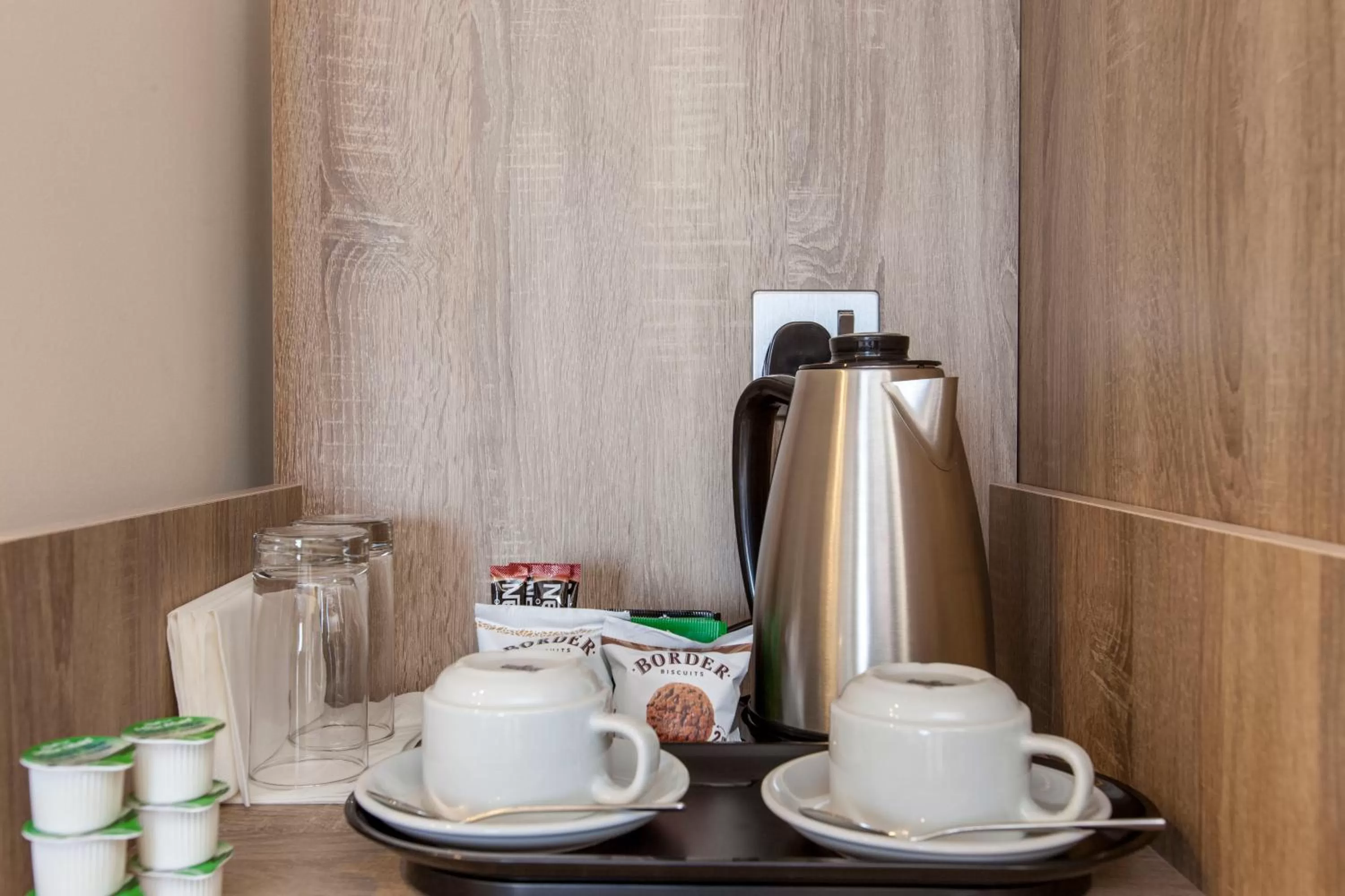 Coffee/tea facilities in Hotel Shepherds Bush London