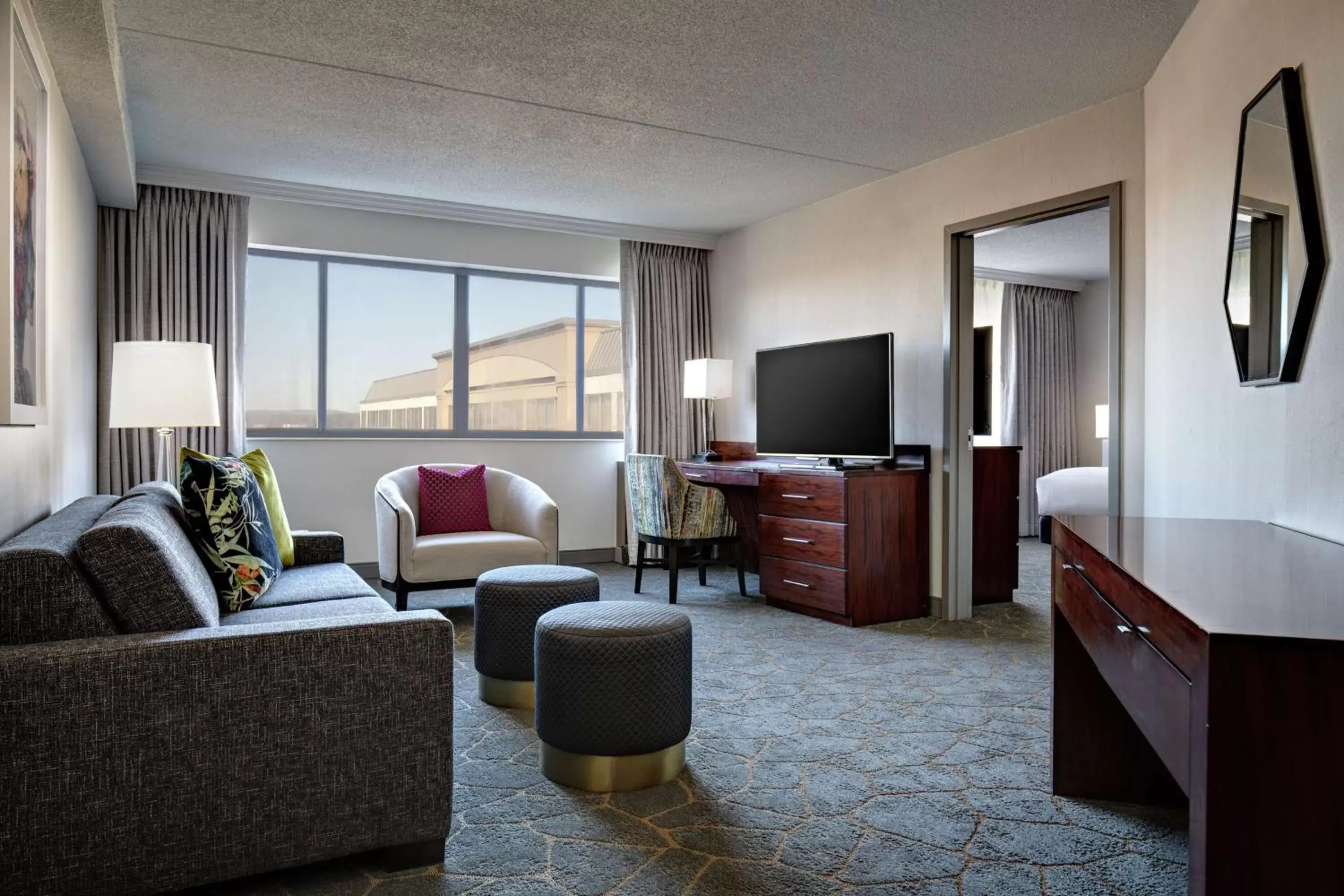 Bedroom, Seating Area in DoubleTree by Hilton Fairfield Hotel & Suites