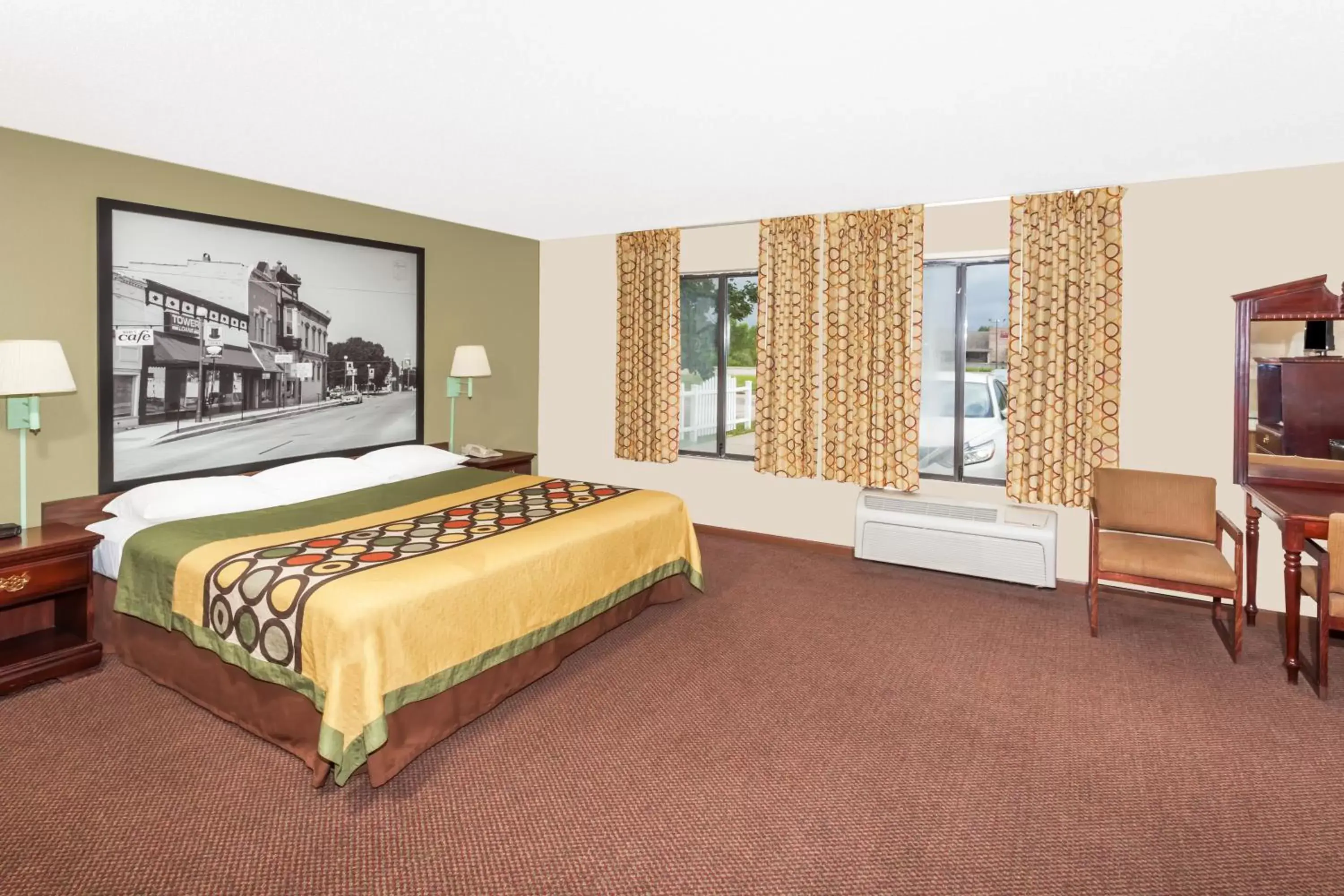 Photo of the whole room, Bed in Super 8 by Wyndham Lincoln