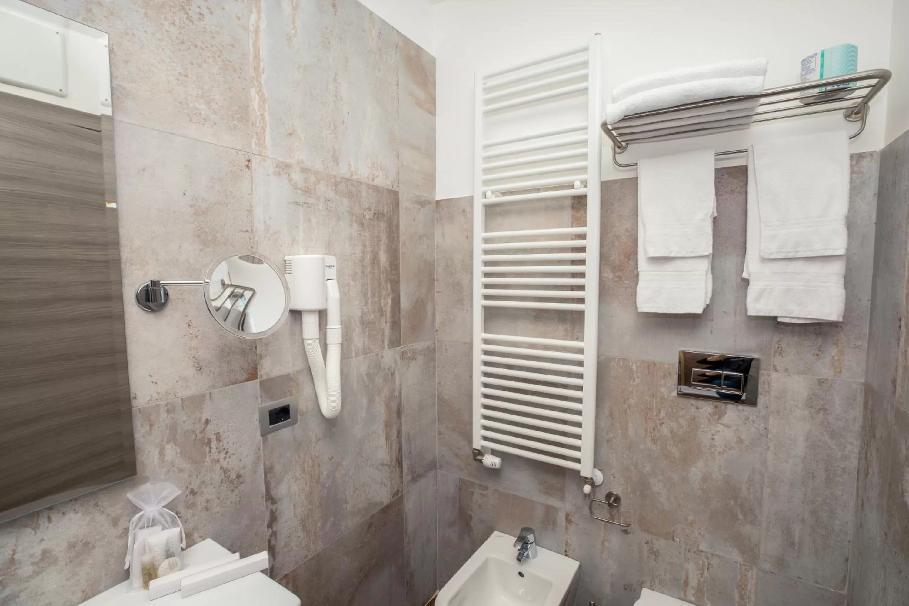 Bathroom in Hotel Baby