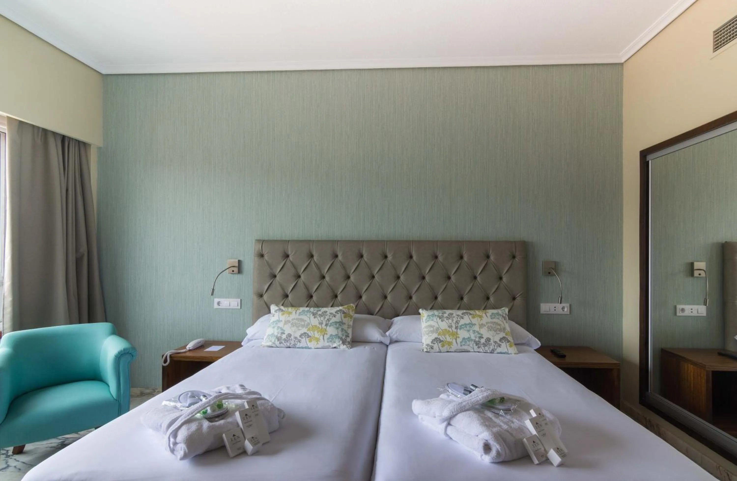 Bed in Hotel Bahía de Vigo