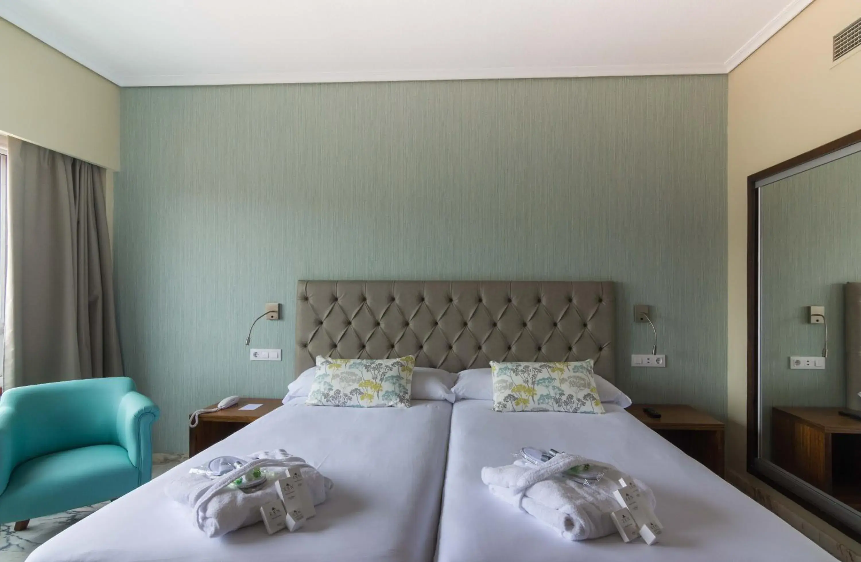 Bed in Sercotel Hotel Bahia de Vigo