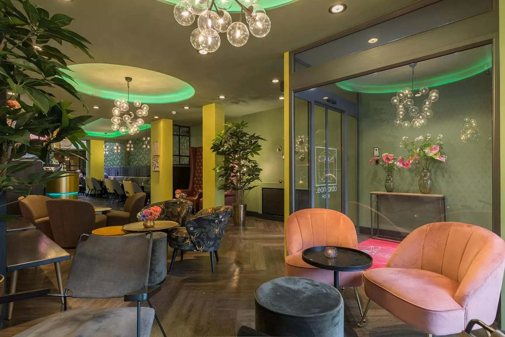 Lobby or reception, Lounge/Bar in Leonardo Hotel Antwerpen