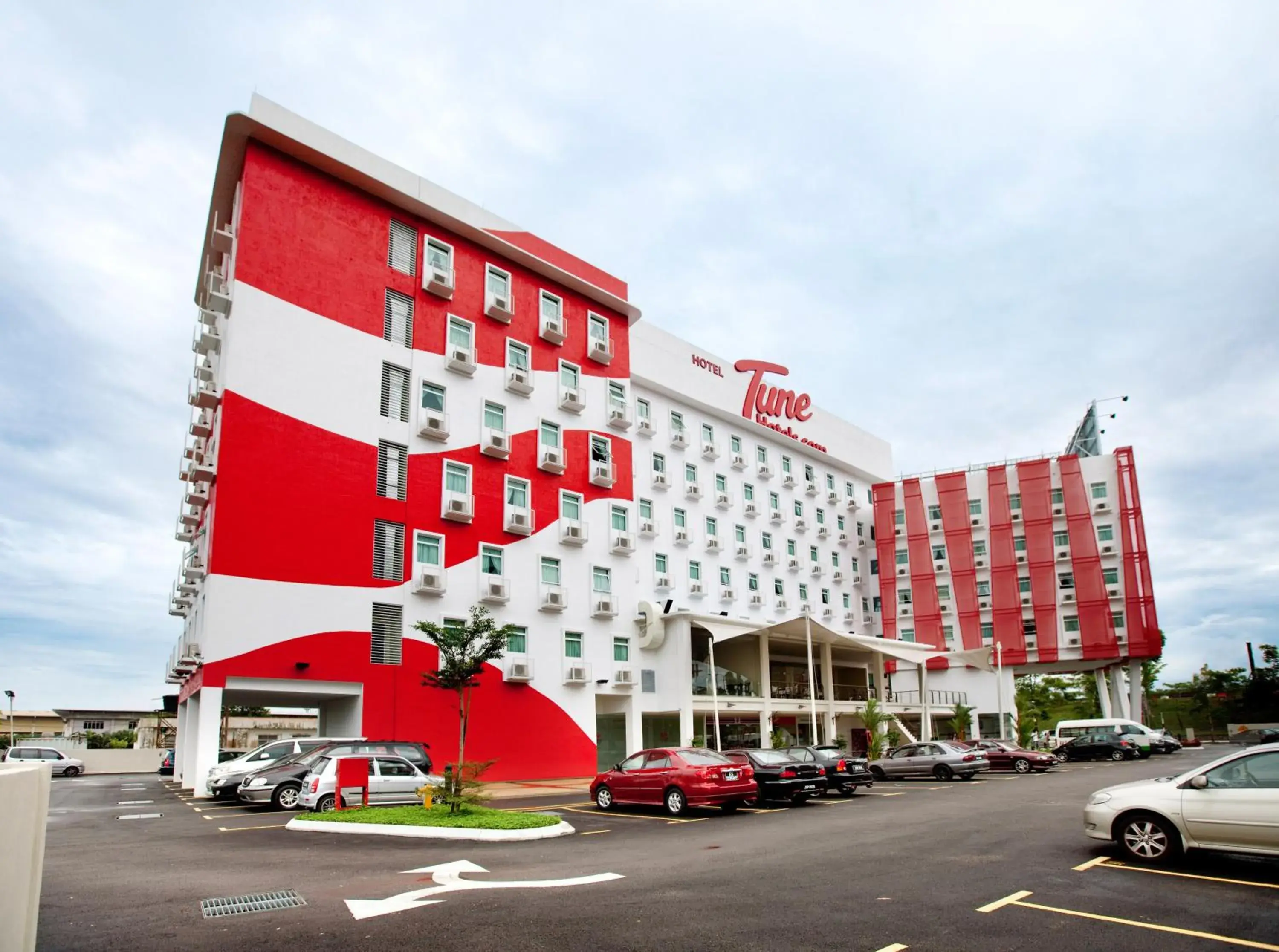 Facade/entrance, Property Building in Tune Hotel - Danga Bay Johor