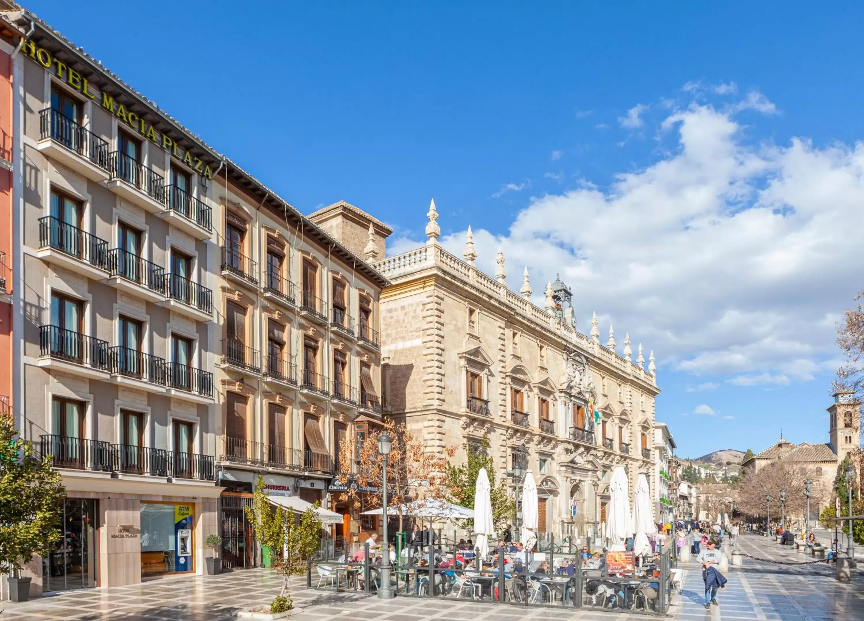 Property Building in Hotel Macià Plaza