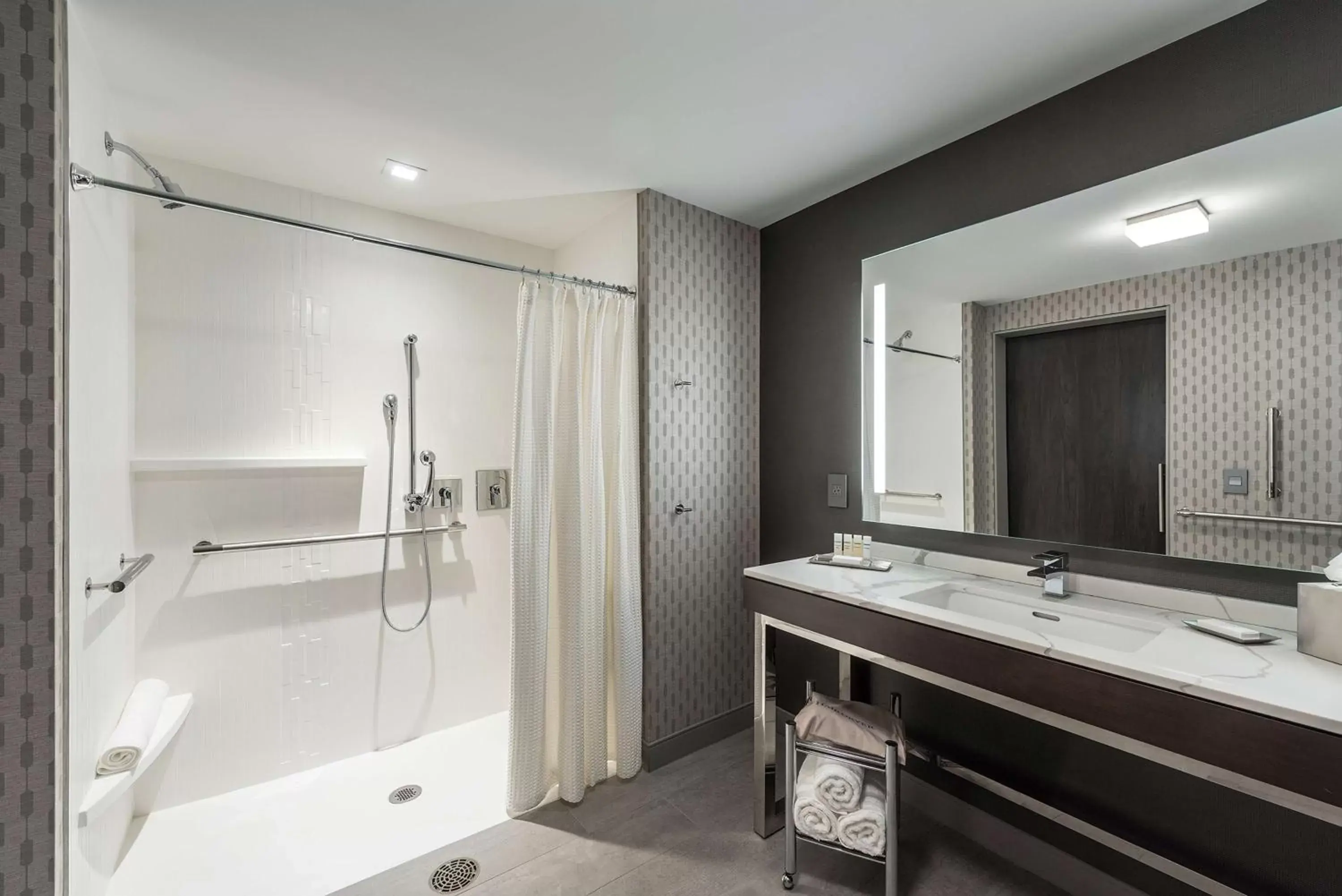 Bathroom in Hilton Garden Inn Hanover Lebanon
