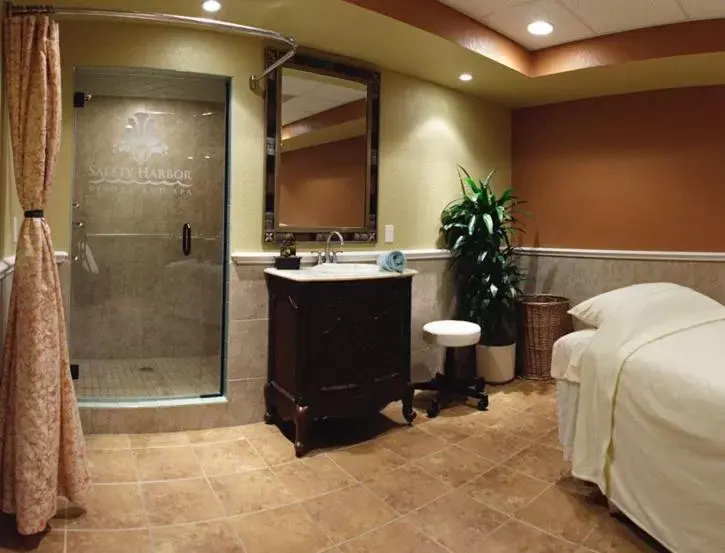 Spa and wellness centre/facilities, Bathroom in Safety Harbor Resort & Spa Trademark Collection by Wyndham