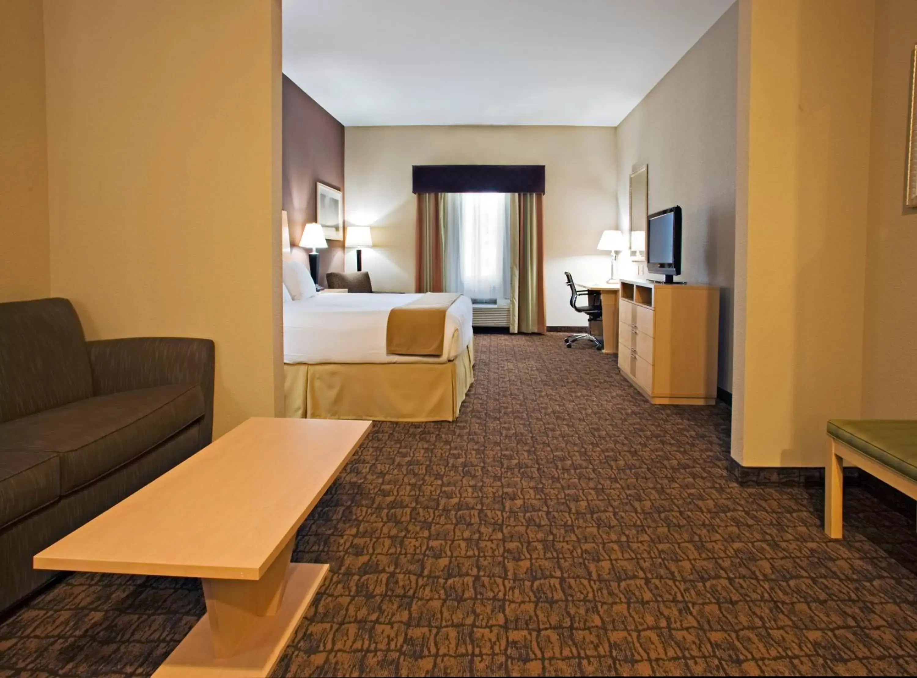 Photo of the whole room in Holiday Inn Express Hotel and Suites Borger, an IHG Hotel