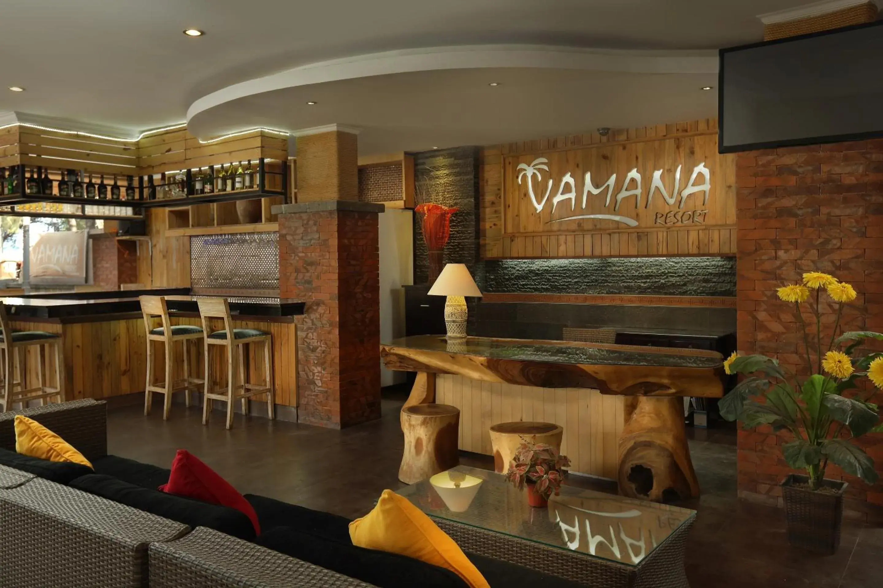 Lobby or reception, Lounge/Bar in Vamana Resort