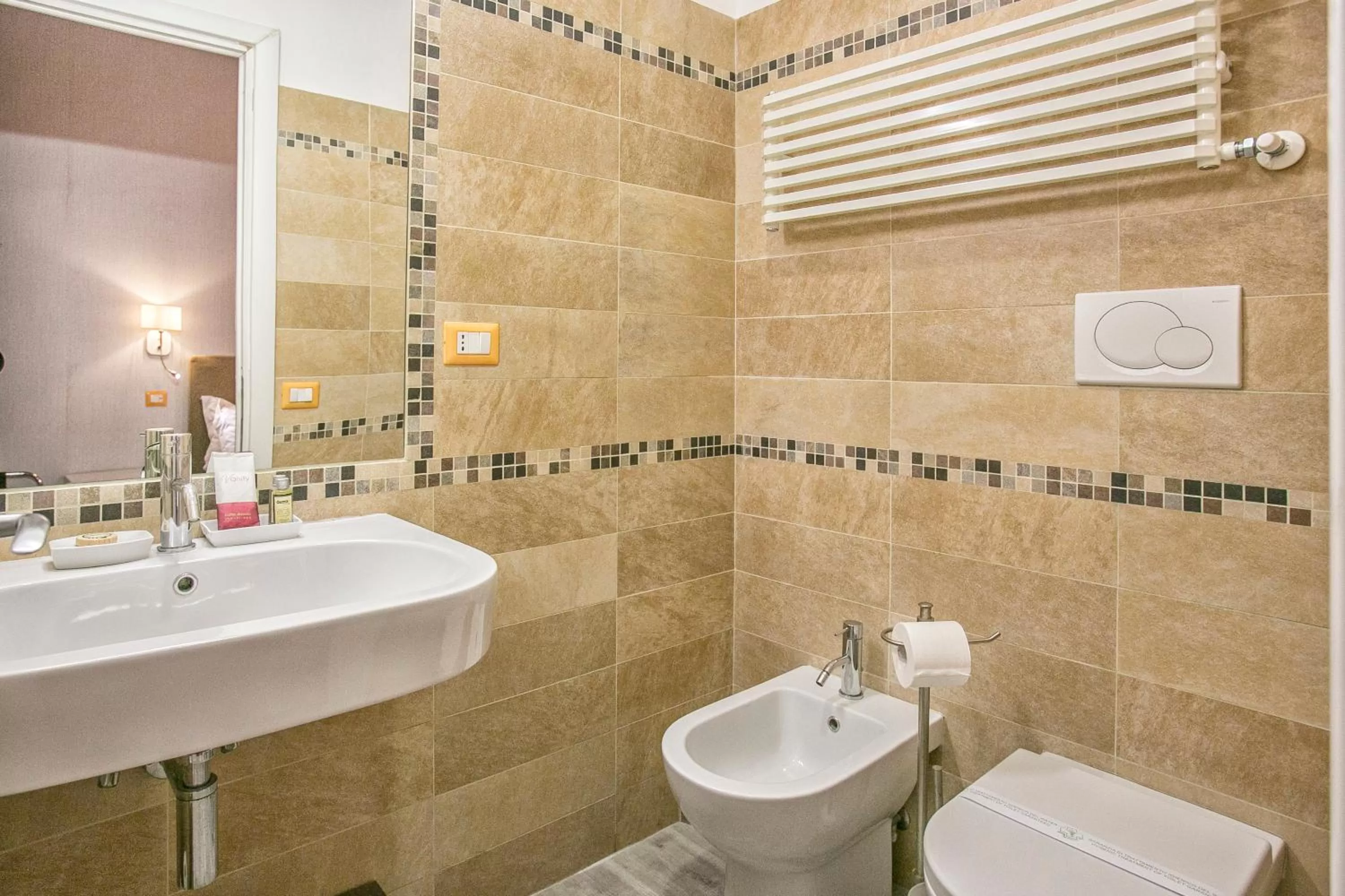 Bathroom in History Suite