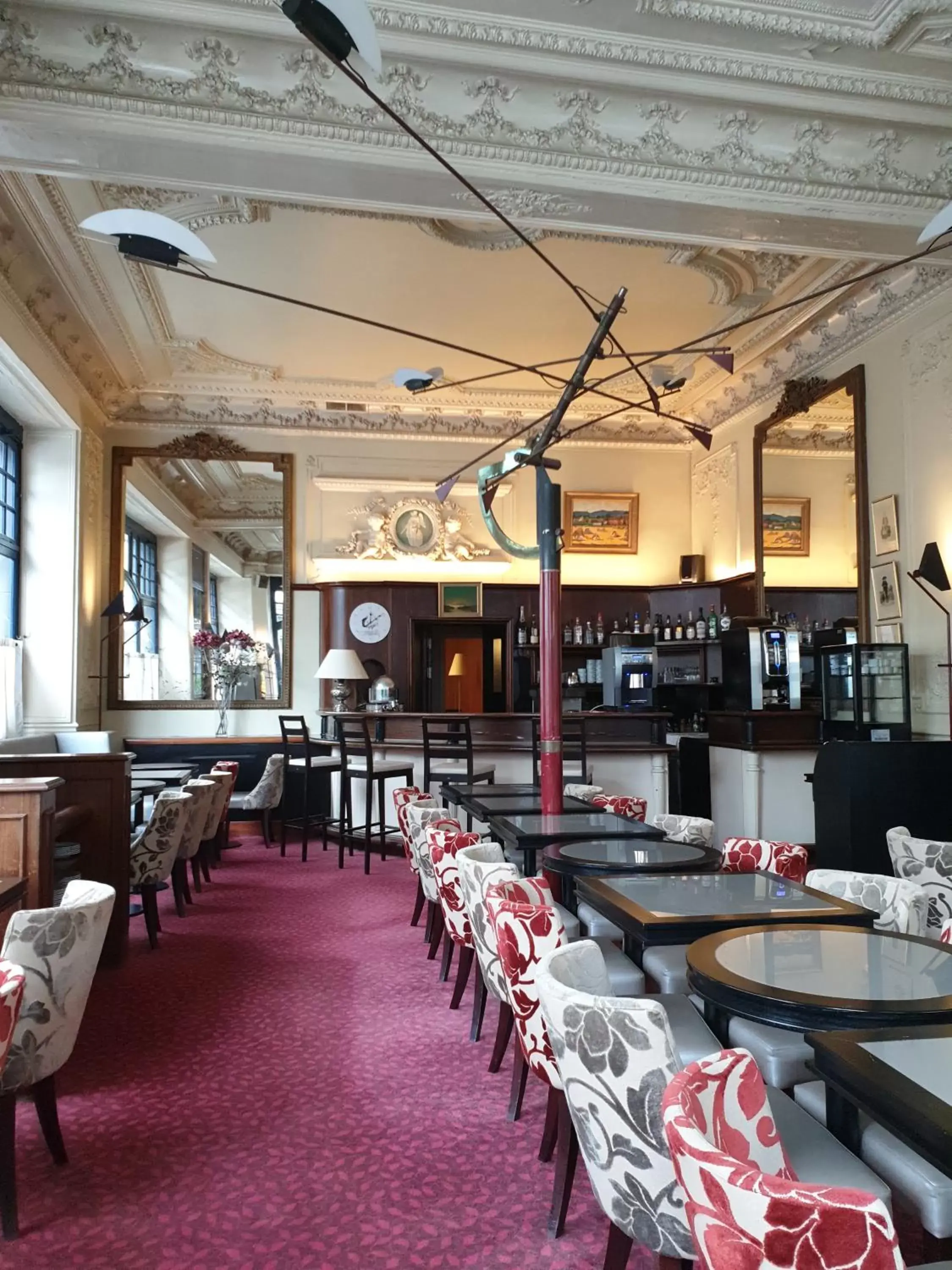 Lounge or bar, Restaurant/Places to Eat in Hôtel De L'Europe