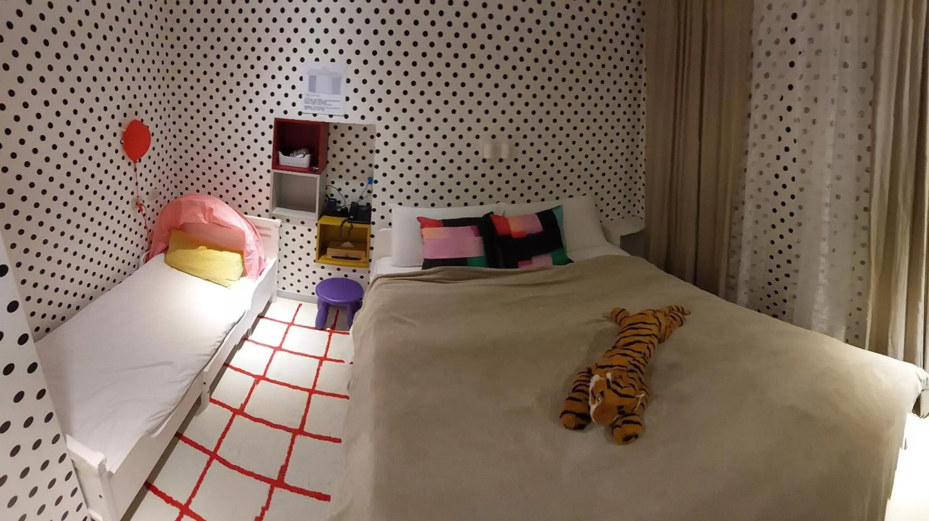 Bed in Yomi Hotel - ShuangLian MRT