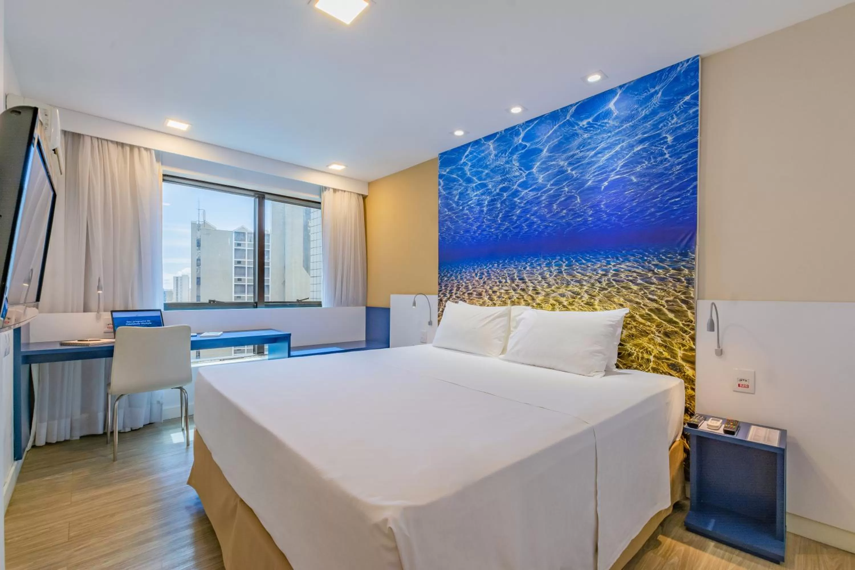 Photo of the whole room, Bed in Mercure Fortaleza Meireles