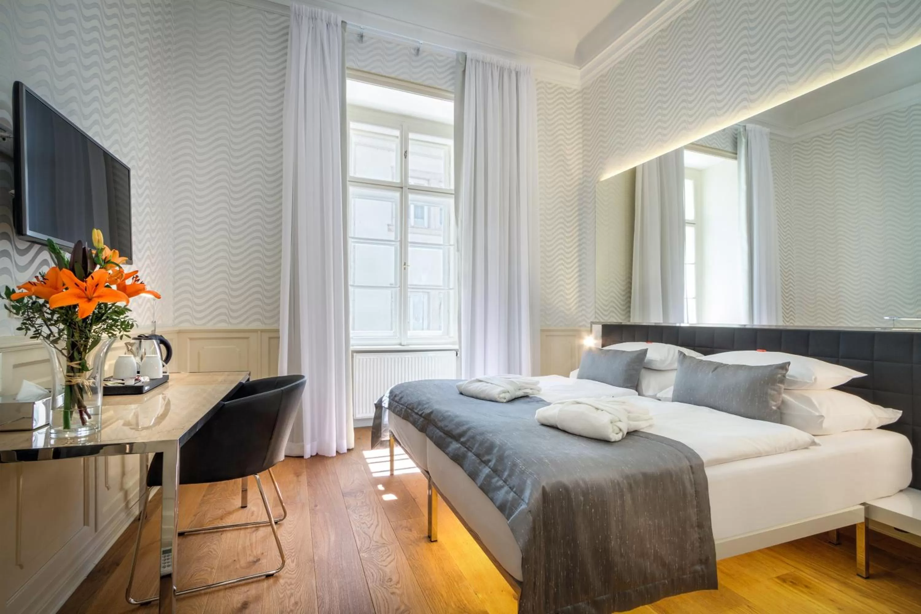 Bedroom, Bed in Golden Star