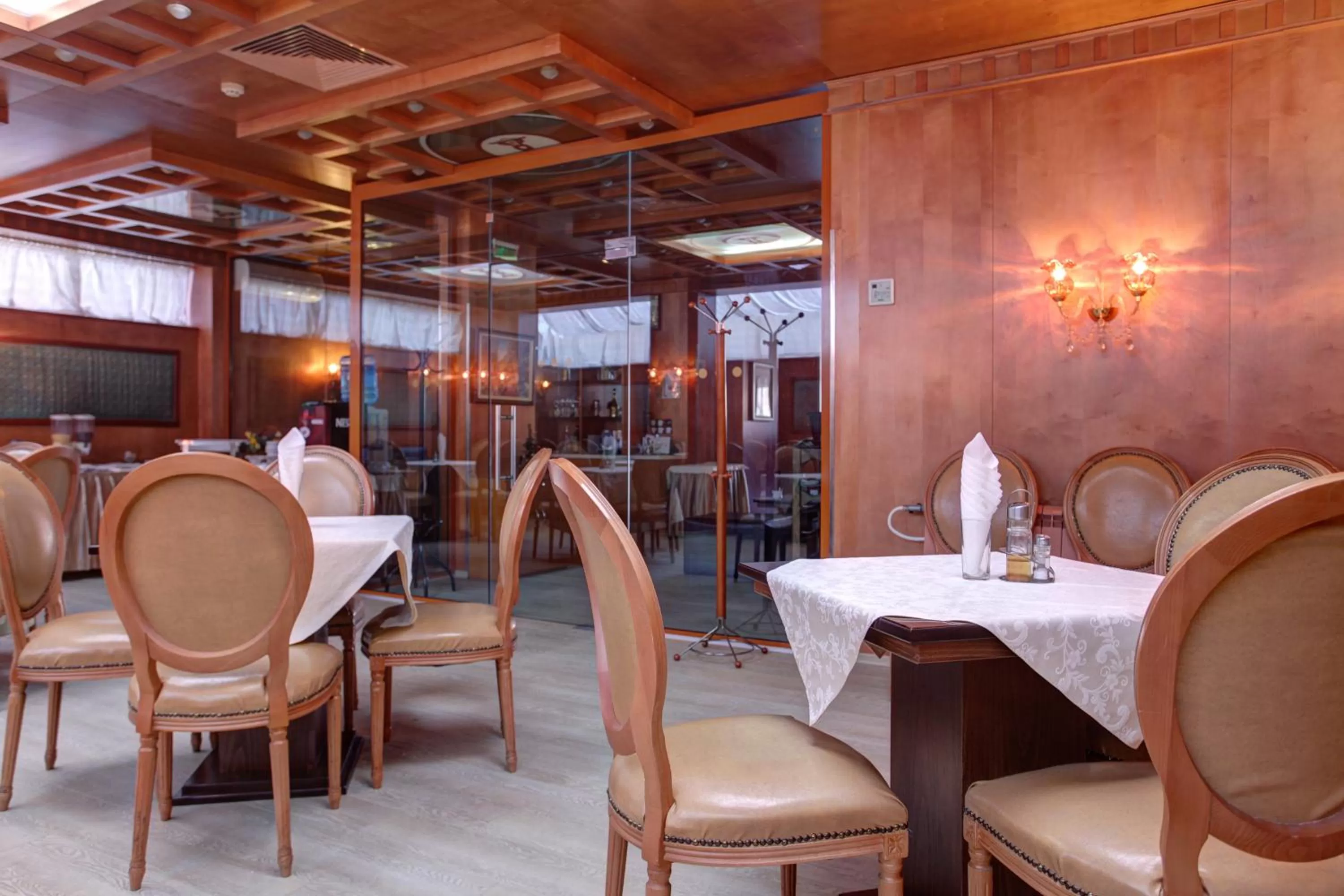 Food and drinks in Central Plaza Hotel