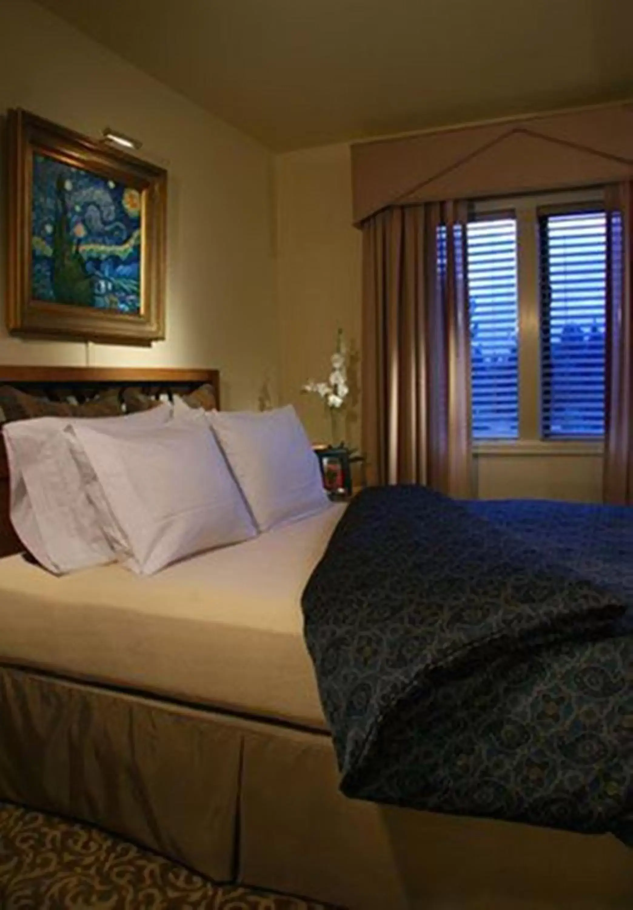 Bedroom, Bed in Lodge at Kingsbury Crossing