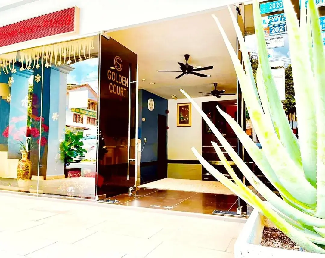 Golden Court Hotel - Sri Pelangi