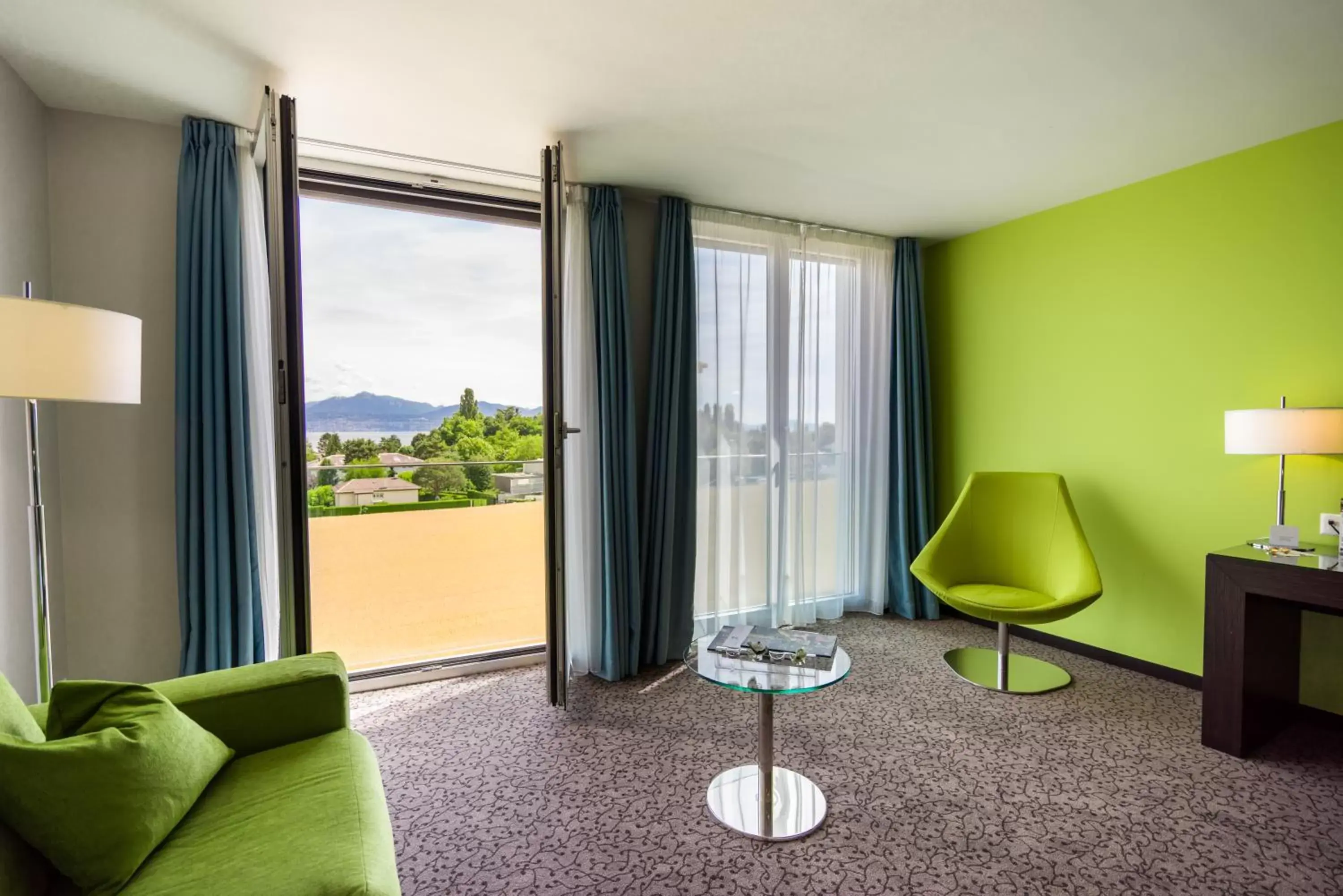 Lake view, Seating Area in Starling Hotel Lausanne