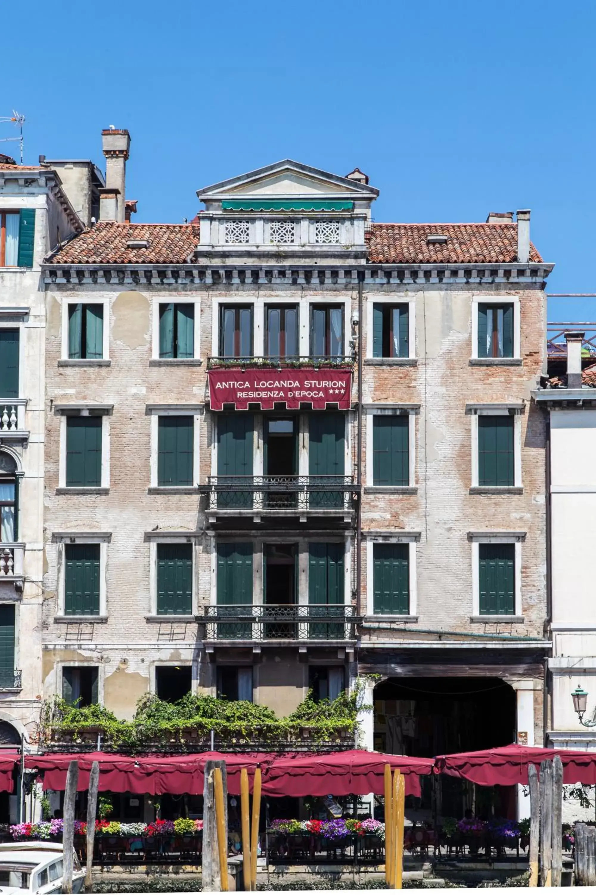 Facade/entrance, Property Building in Antica Locanda Sturion Residenza d'Epoca