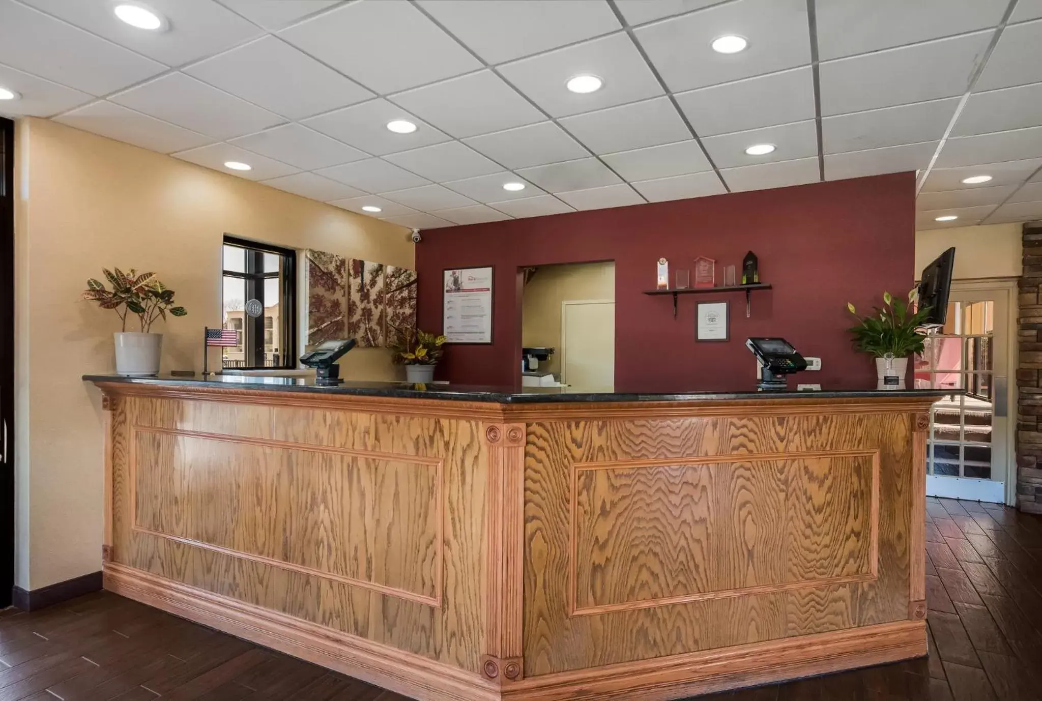 Lobby or reception, Lobby/Reception in Red Roof Inn and Suites Newark - University