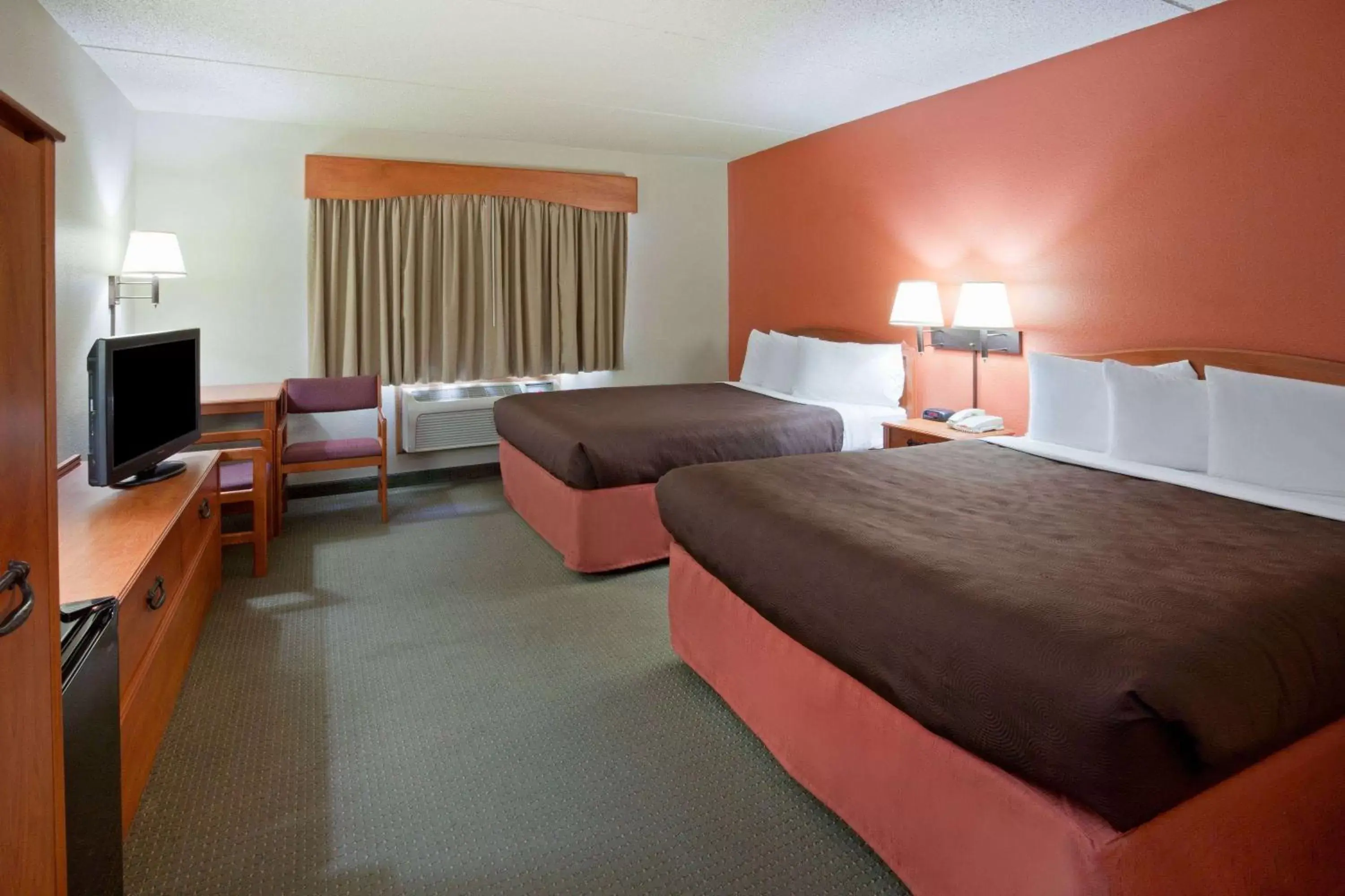 Photo of the whole room, Bed in AmericInn by Wyndham Wetmore Munising