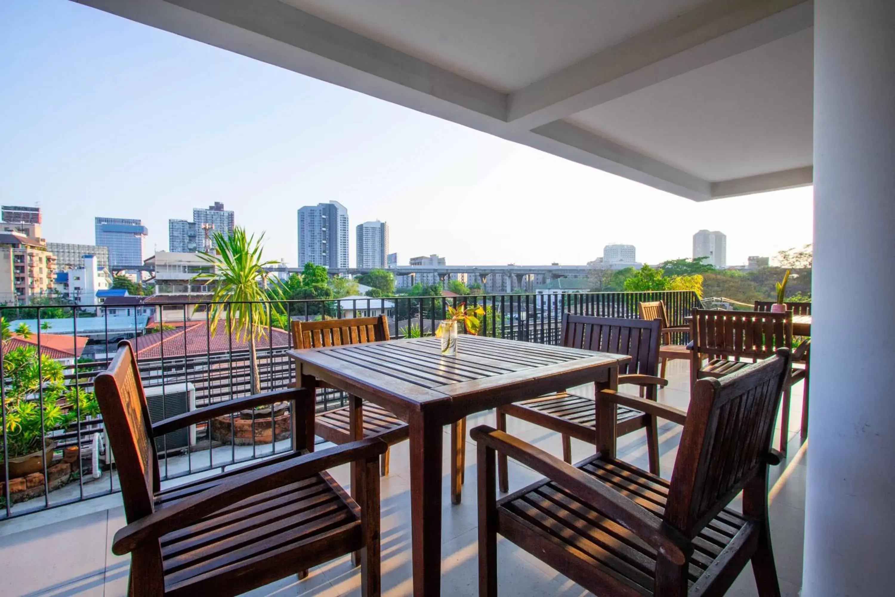 Balcony/Terrace in Lily Hotel Bangkok