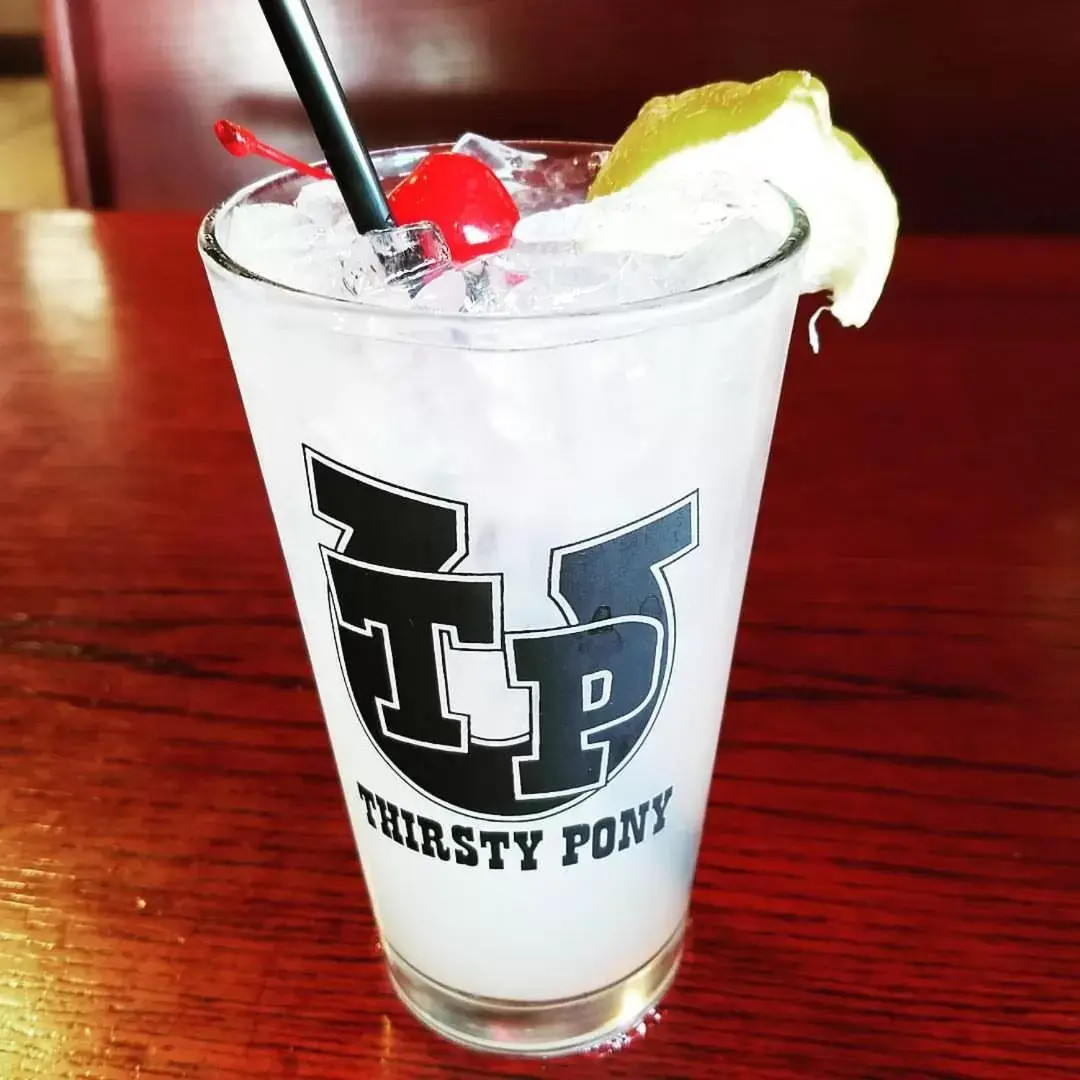 Restaurant/places to eat in Cedar Stables Inn & Suites Restaurant/places to eat in Cedar Stables Inn & Suites