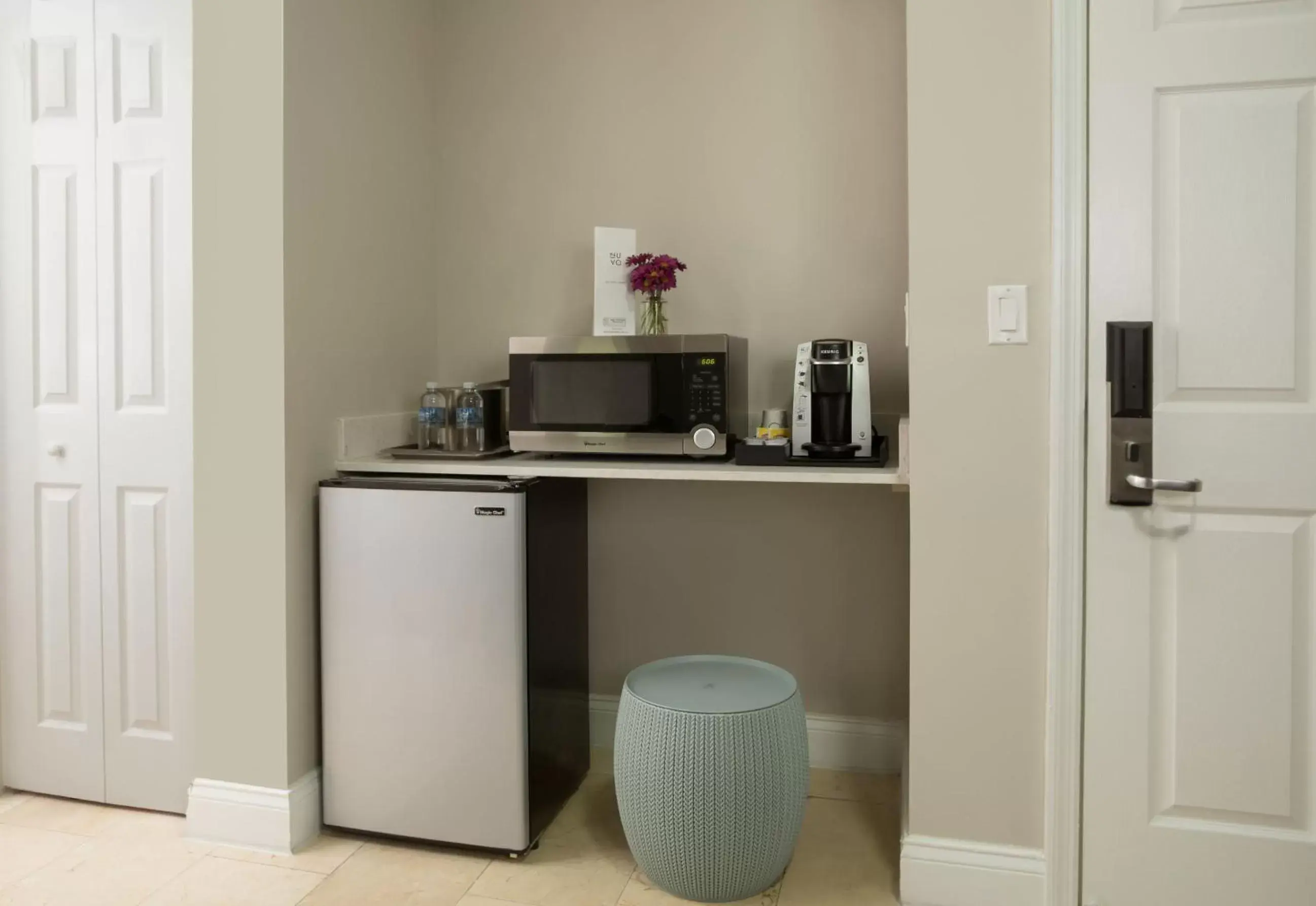 Kitchen or kitchenette in Nuvo Suites Hotel - Miami Doral