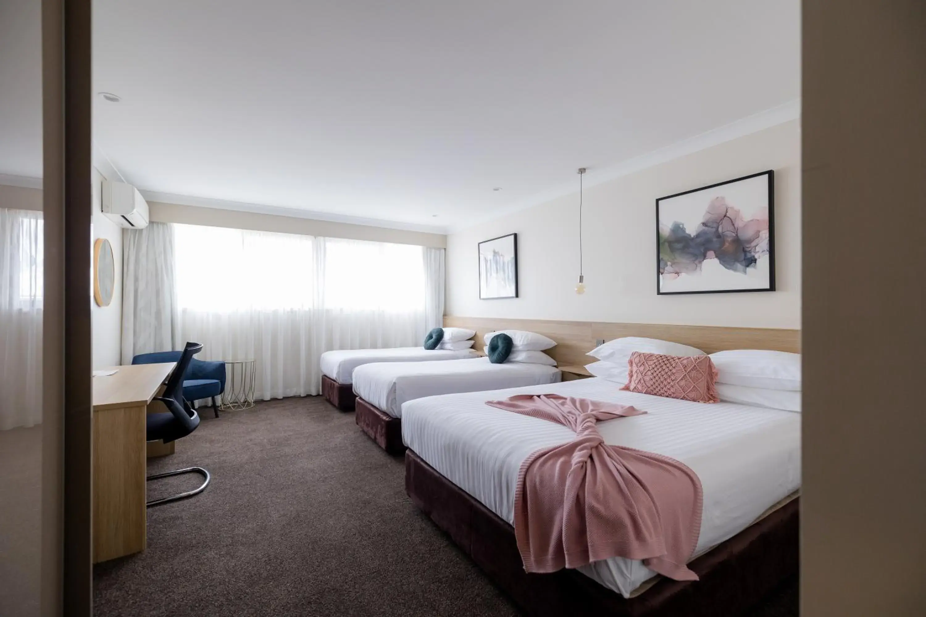 Bed in Central Caleula Motor Lodge Bed in Central Caleula Motor Lodge