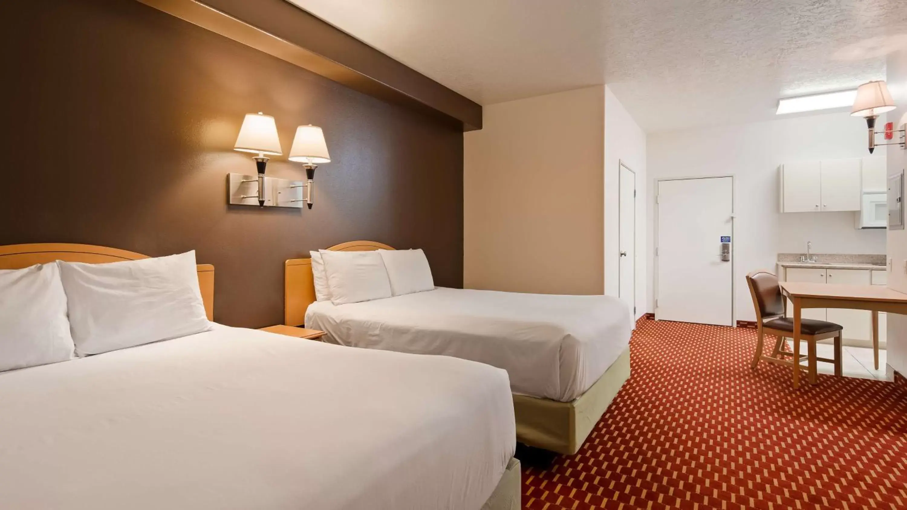 Photo of the whole room, Bed in SureStay Plus Hotel by Best Western Vernal