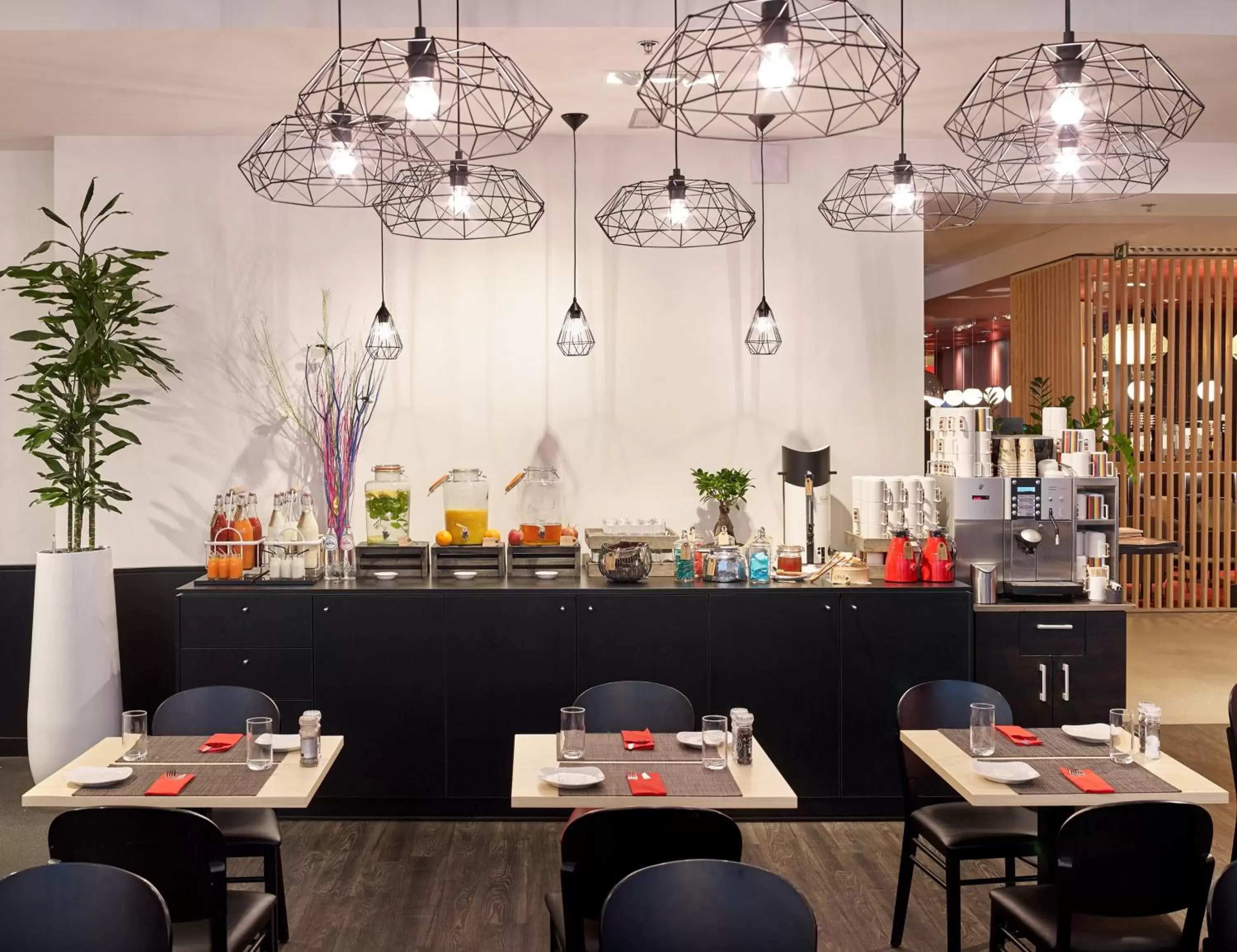 Restaurant/Places to Eat in Hotel Park Inn by Radisson Brussels Midi