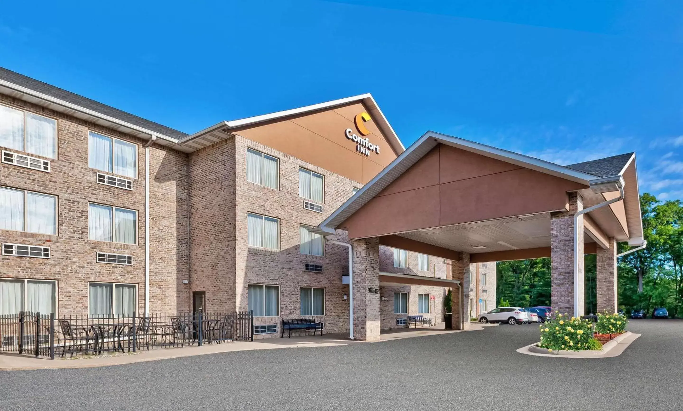 Property Building in Comfort Inn Whitehall near Michigan's Adventure