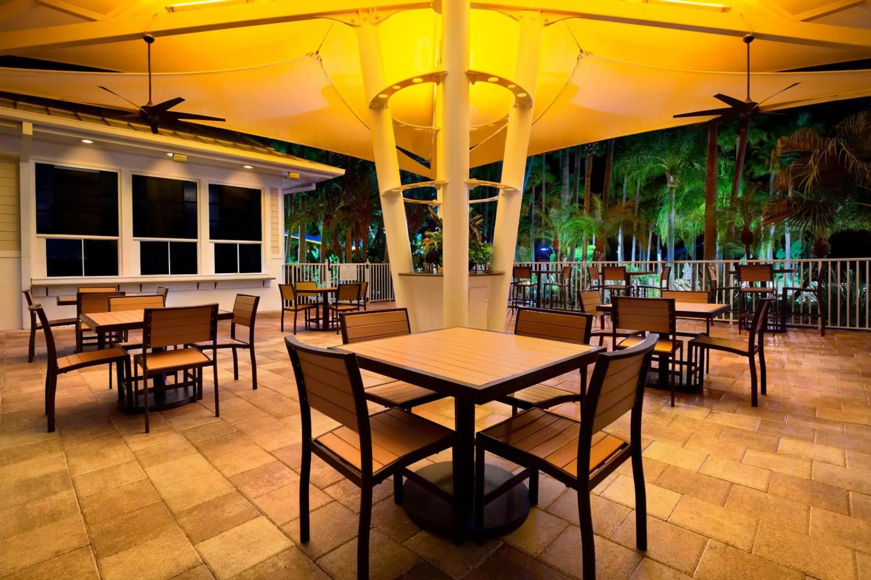 Restaurant/Places to Eat in Marriott's Cypress Harbour Villas
