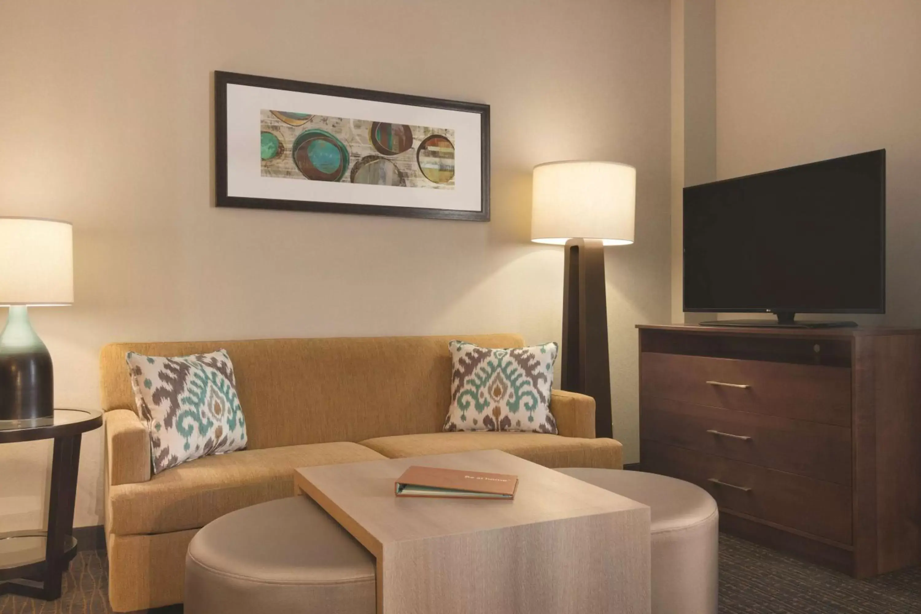 Bedroom, Seating Area in Homewood Suites by Hilton Calgary Downtown