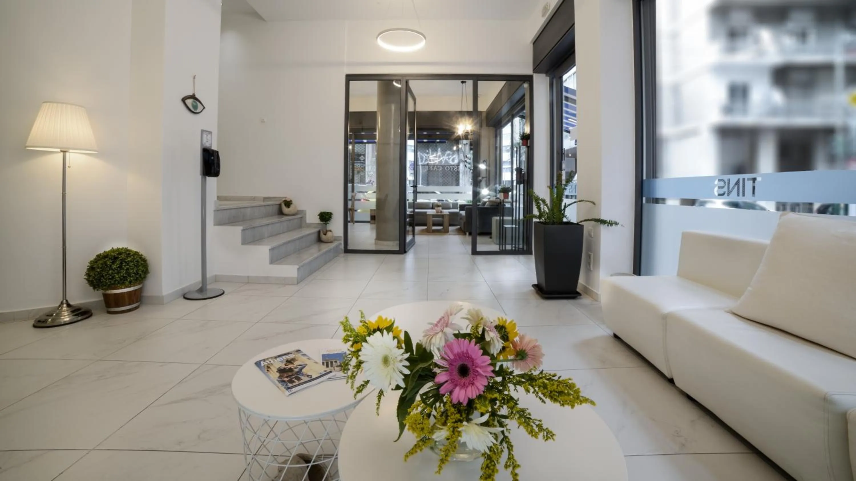 Tins Hotel City - Athens