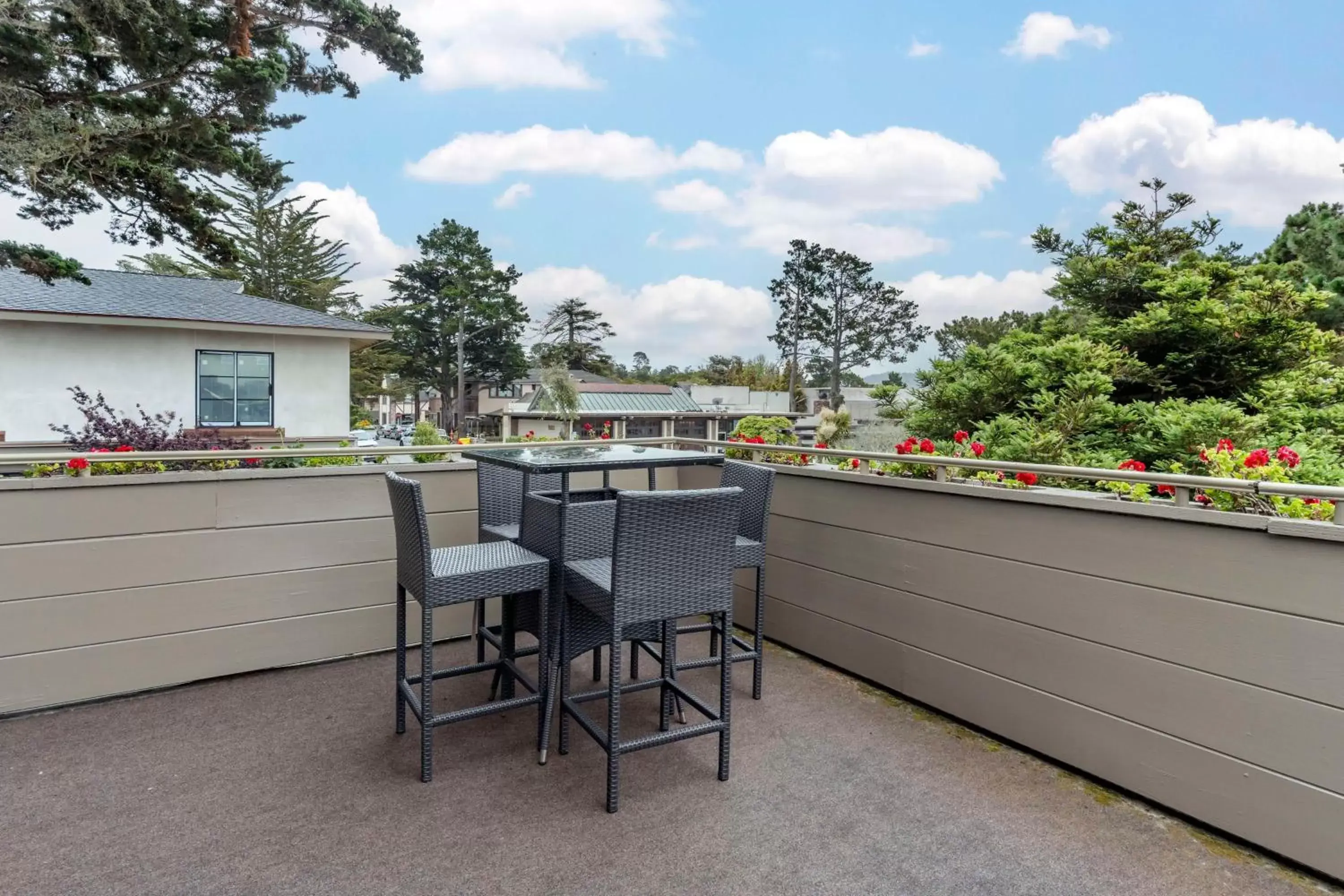 Property building in Best Western Carmel's Town House Lodge