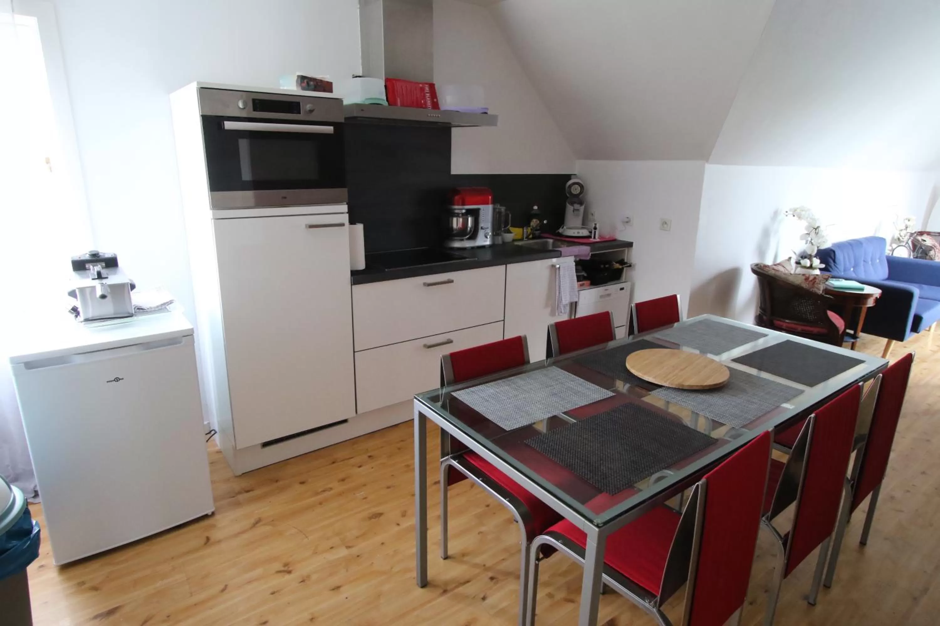 Kitchen or kitchenette in Chambre d'hôte Blankenberge