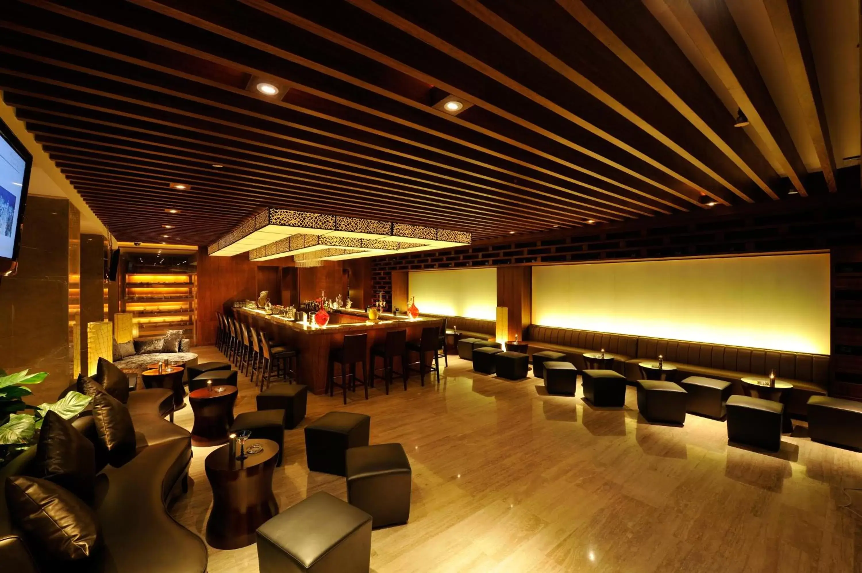 Lounge or bar in Grand Metropark Villa Resort Sanya Yalong Bay