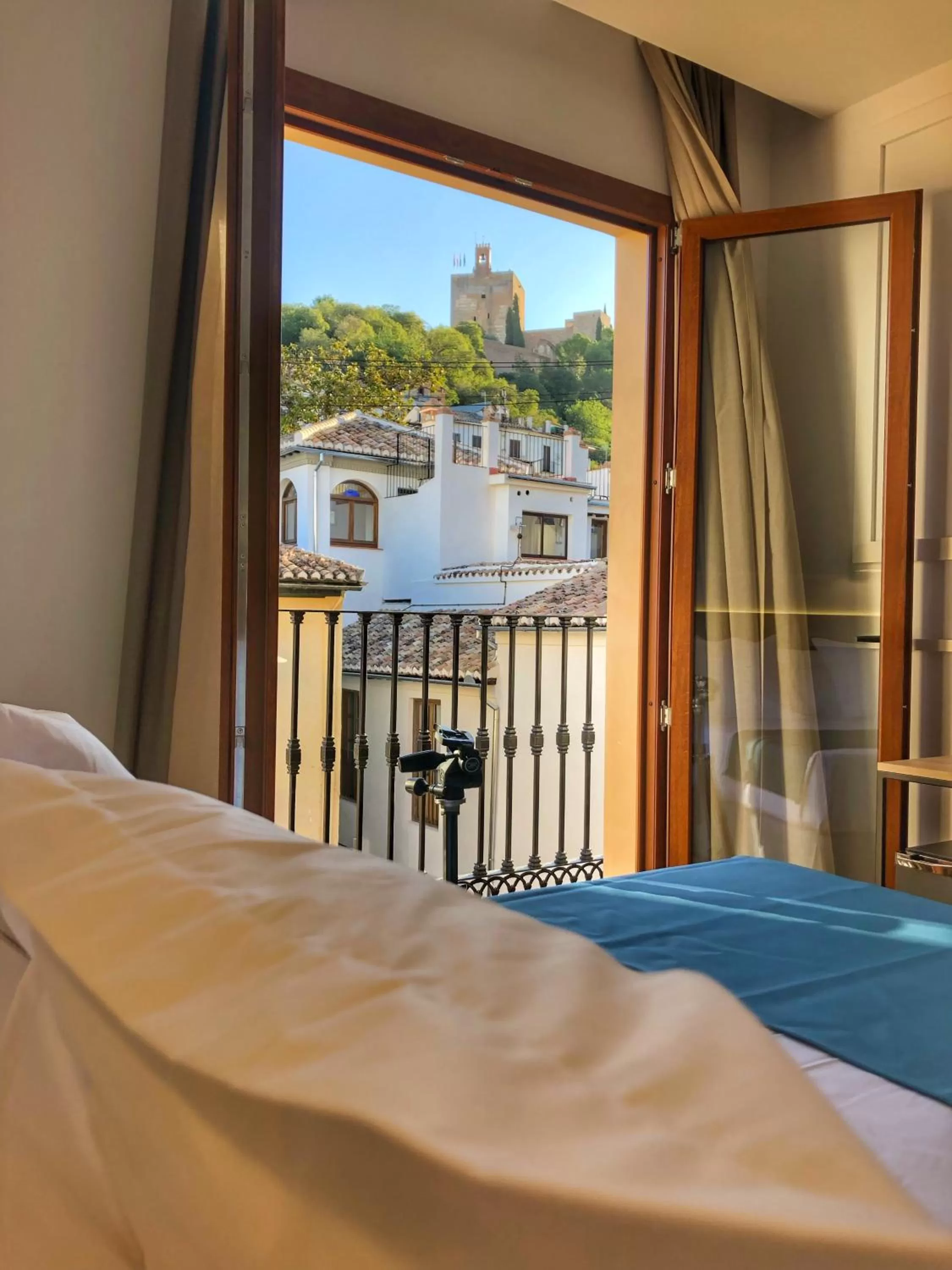 Landmark view, Bed in Hotel Boutique Puerta de las Granadas