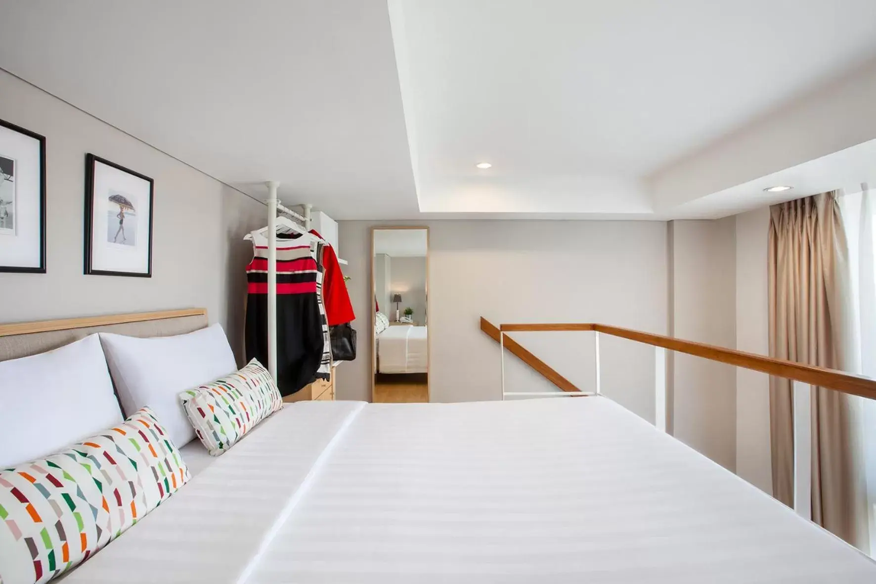 Bedroom, Bed in White Tree Residence