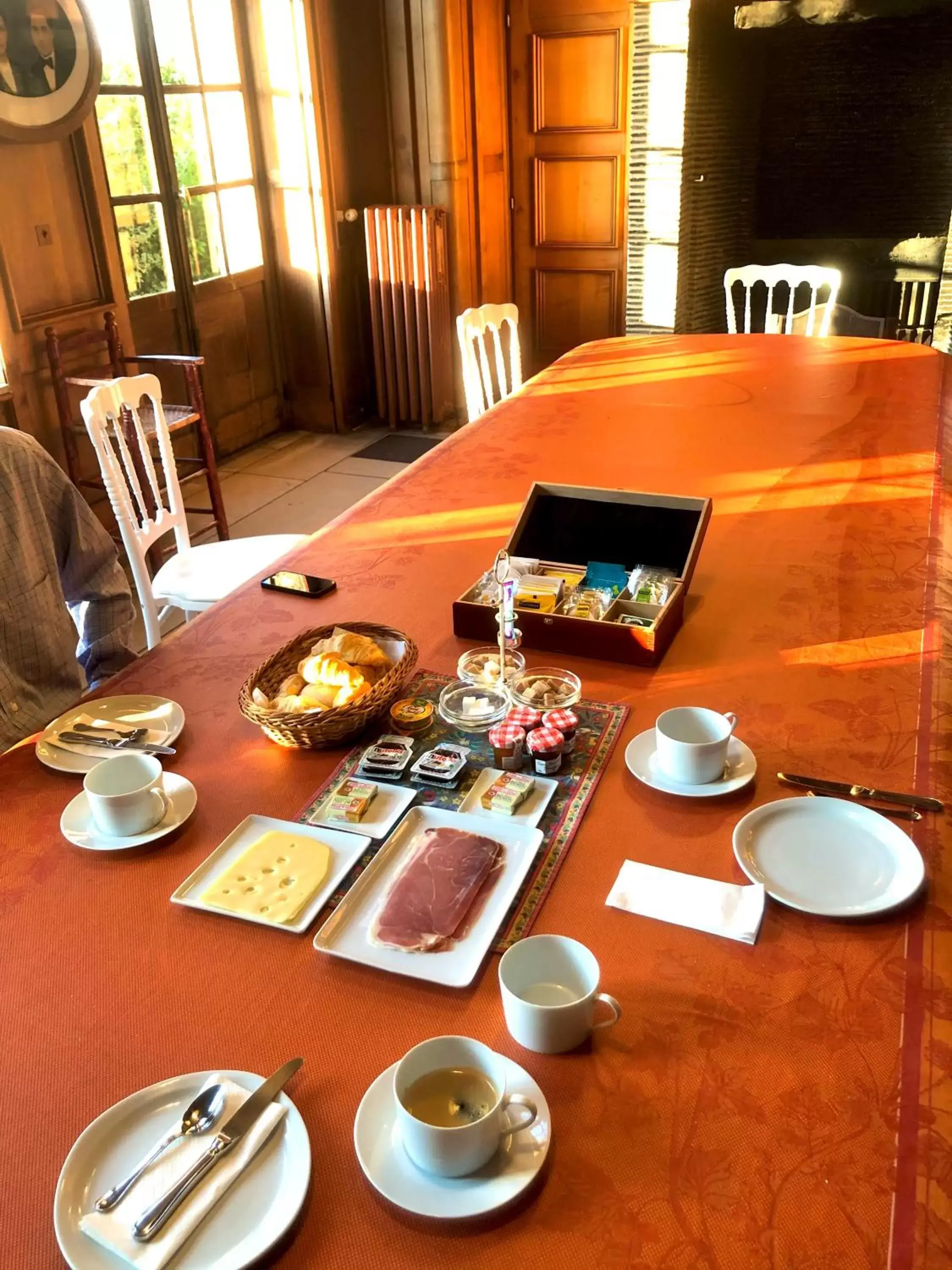 Breakfast in Le Logis d'Arniere Breakfast in Le Logis d'Arniere